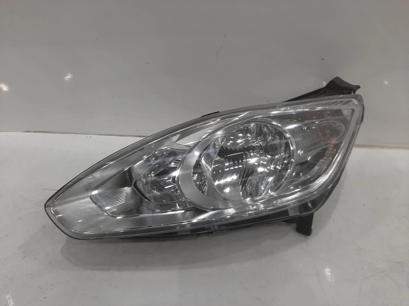 Ford Focus C Max Mk2 N/S Passengers Left Front Headlight Headlamp 
