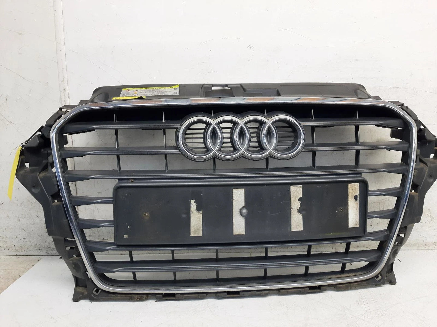 Audi A3 Mk3 (8V) Front Centre Grille Grill 