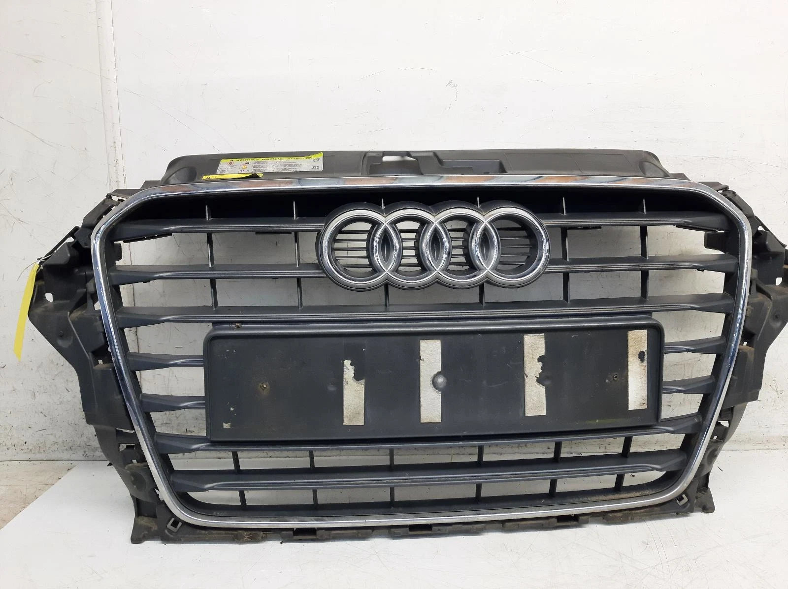 Audi A3 Mk3 (8V) Front Centre Grille Grill 