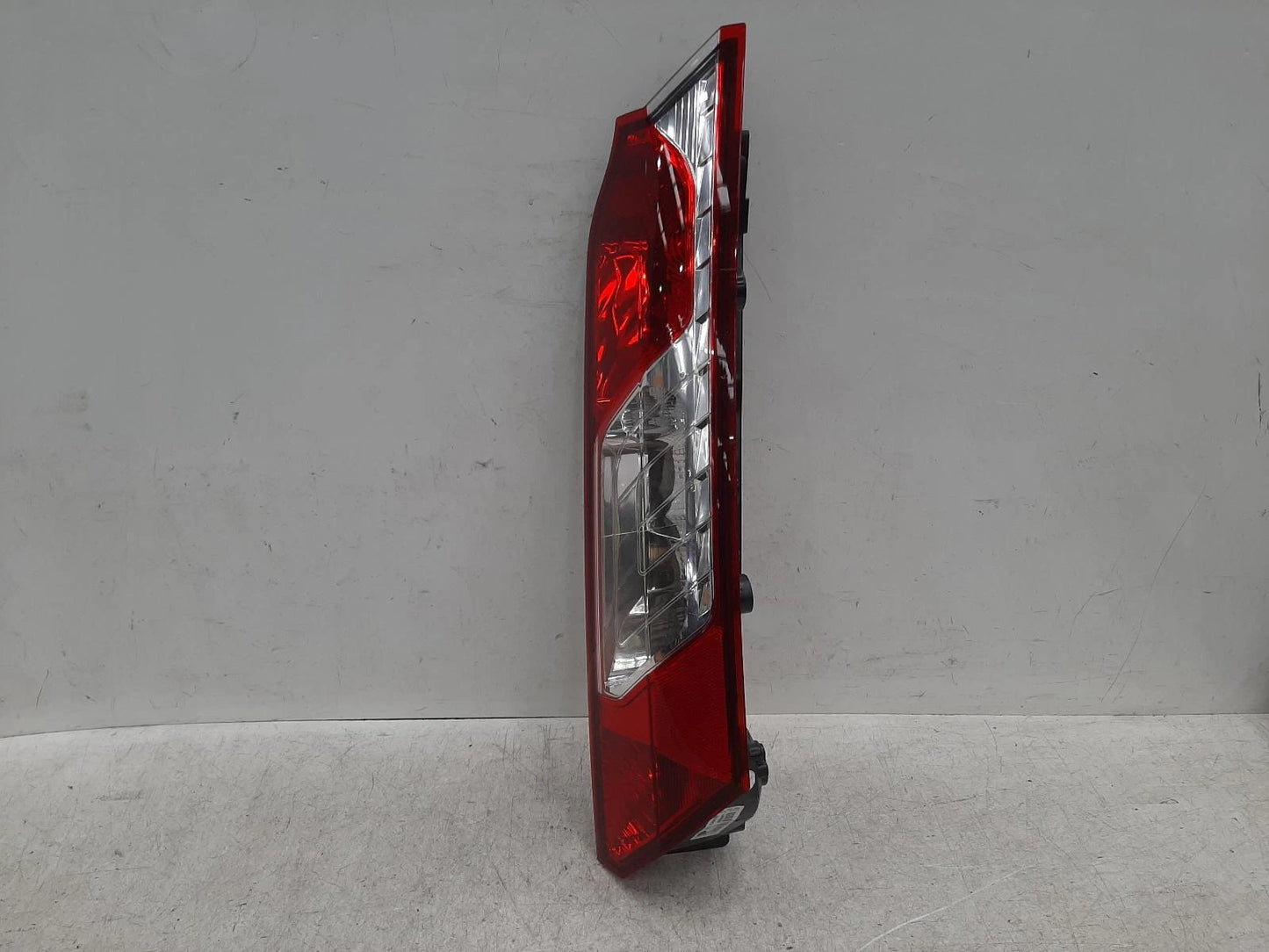 Ford Tourneo Connect Mk2 O/S Drivers Right Rear Lower Taillight Tail Light 
