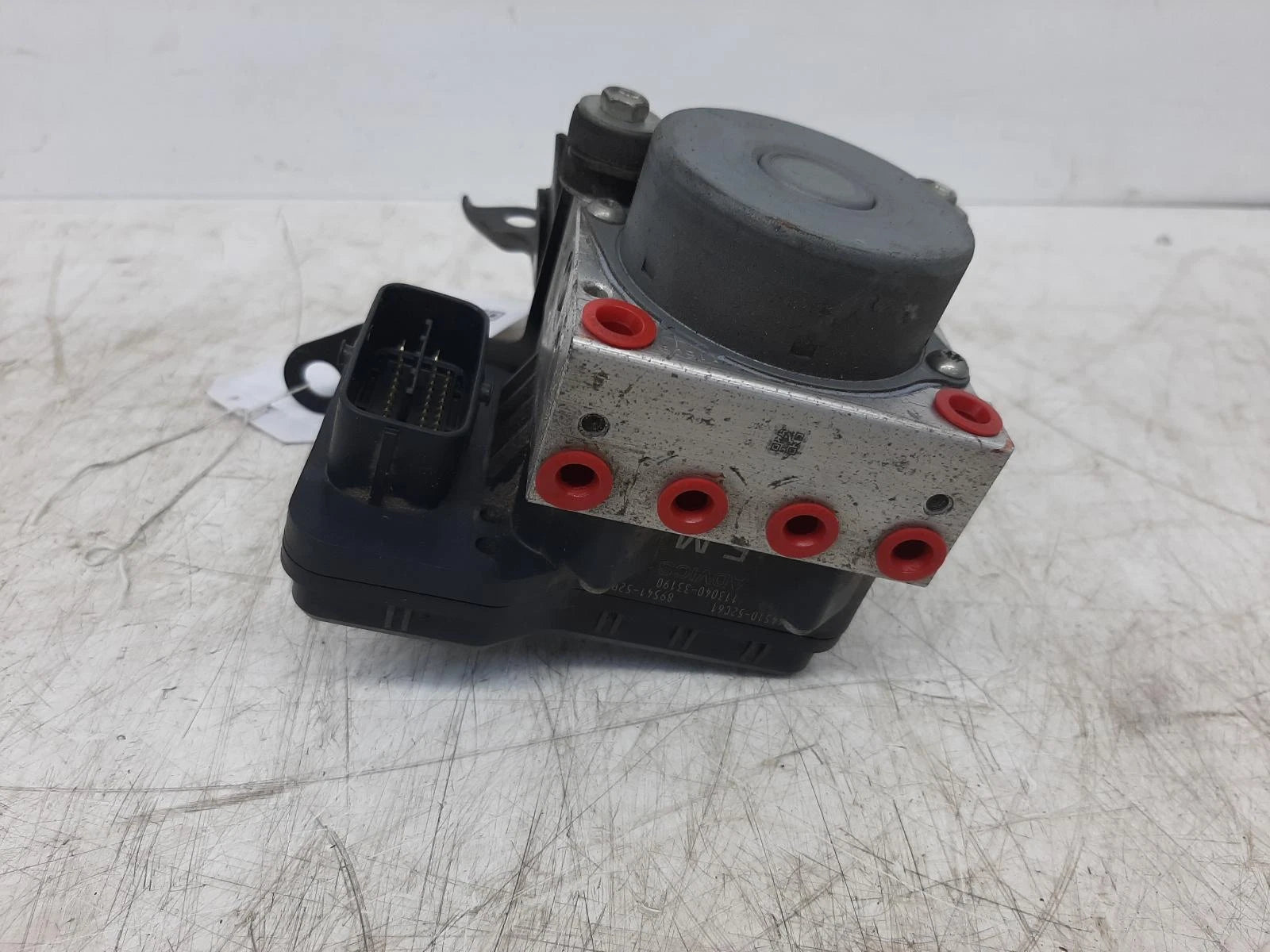 Toyota Yaris Mk3 (XP130) ABS Pump/Modulator 