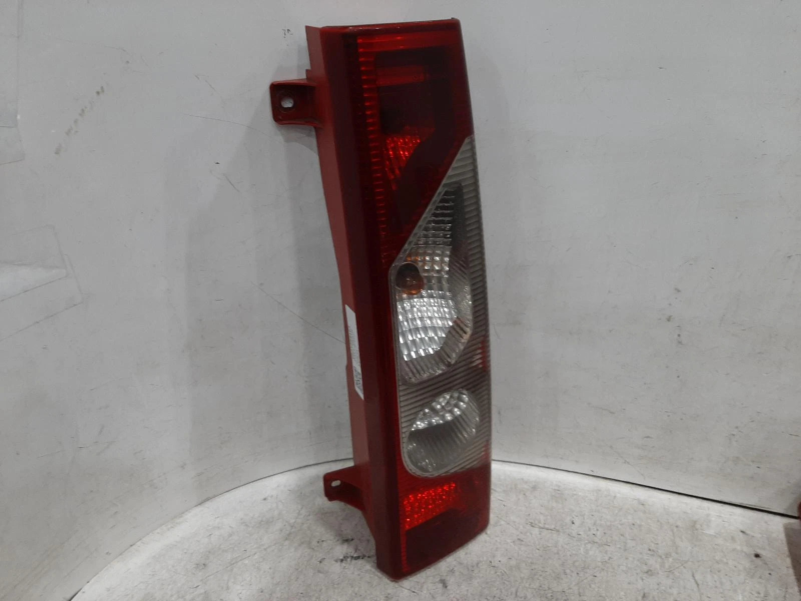 Peugeot Expert Mk2 O/S Drivers Right Rear Bulb Taillight 