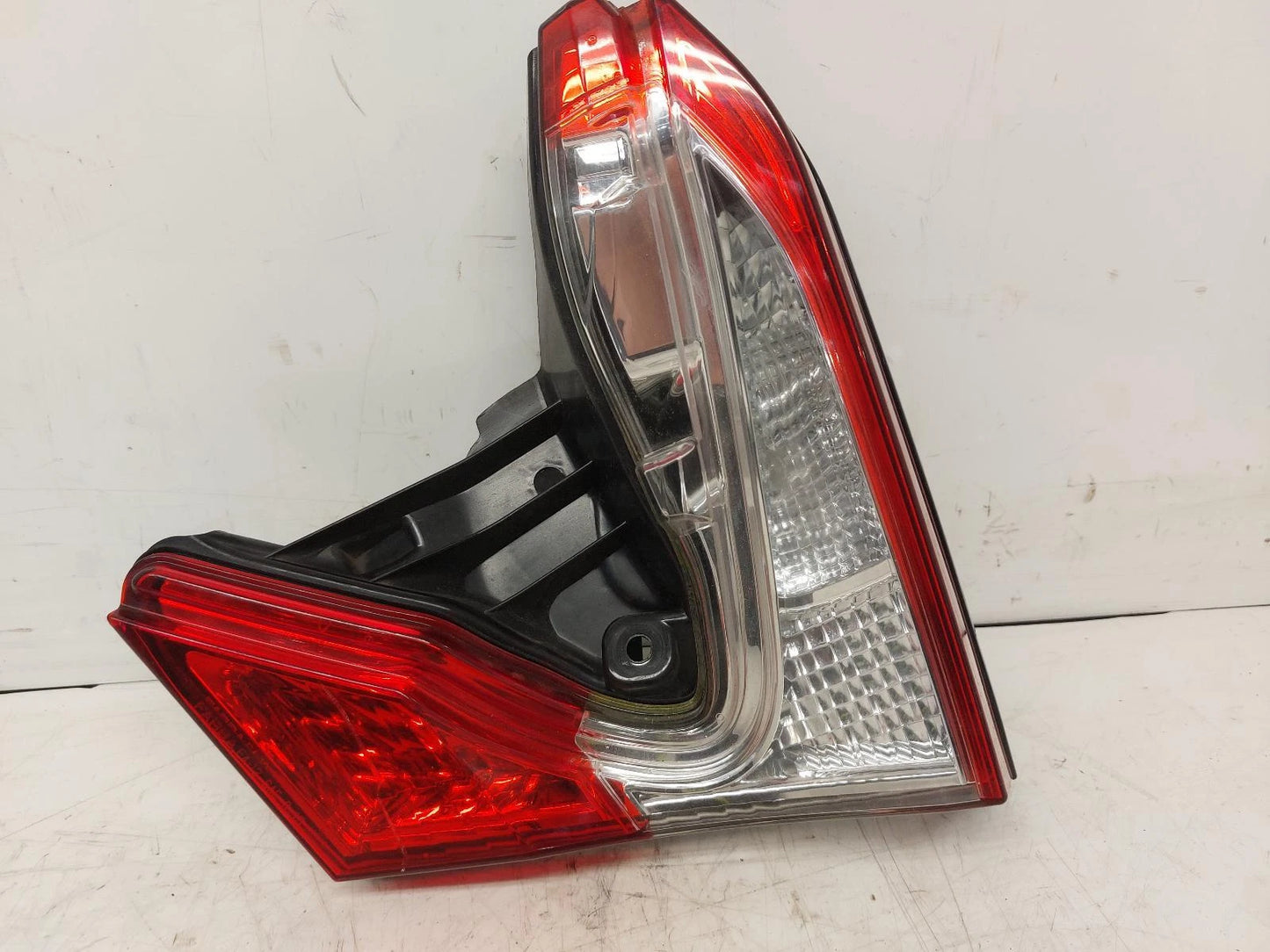 Toyota C-Hr Drivers Right Rear Inner Taillight Tail Light 
