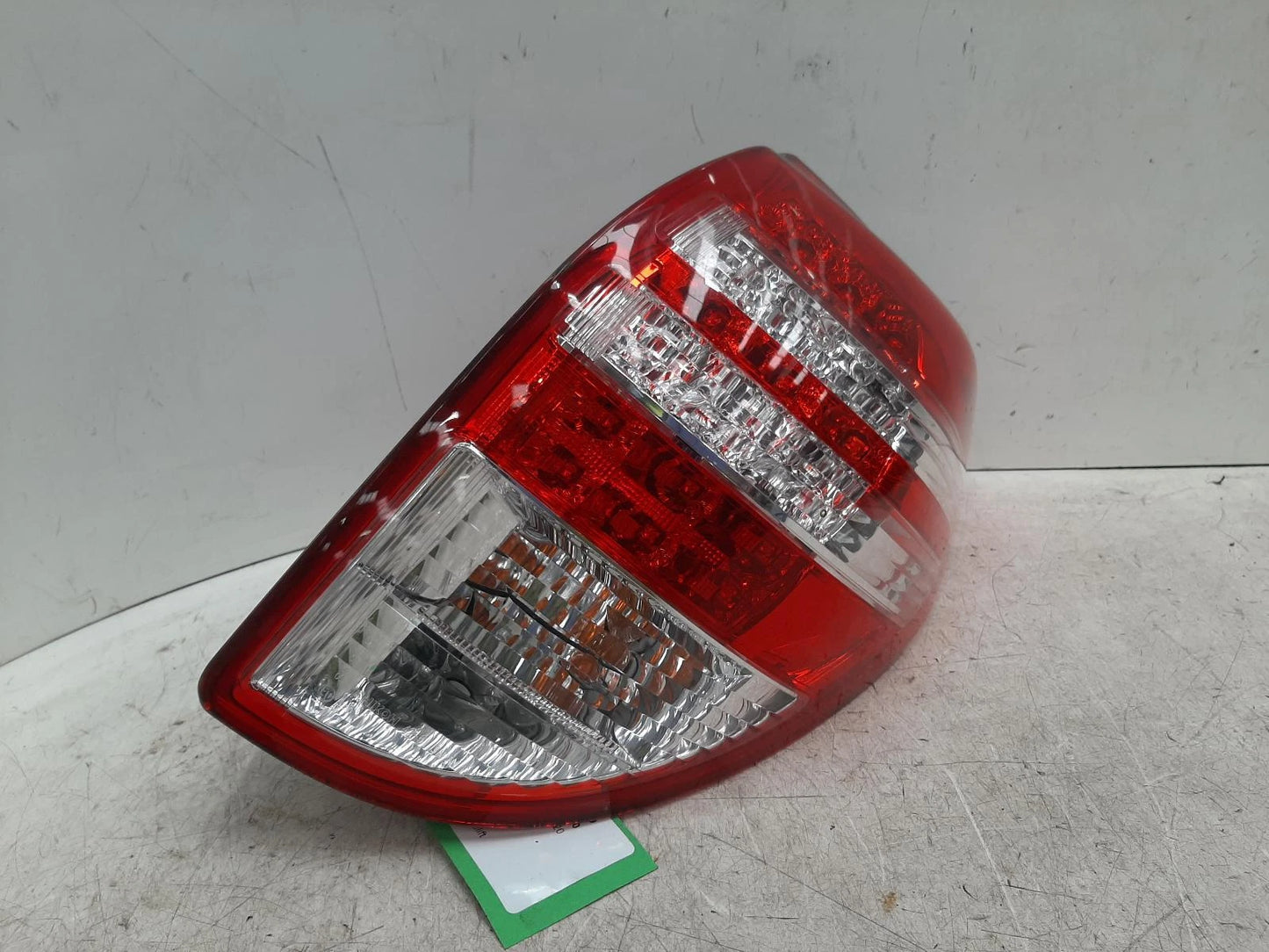 Toyota Rav Drivers Right Rear Bulb Taillight Tail Light 