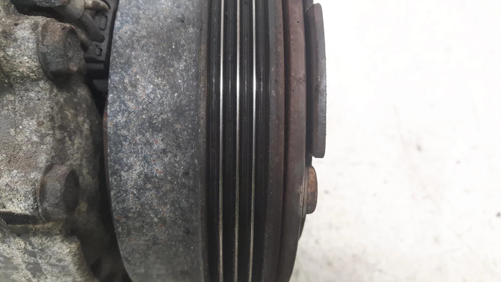 Renault Clio 1.1L Petrol Sanden AIR CON A/C COMPRESSOR PUMP 