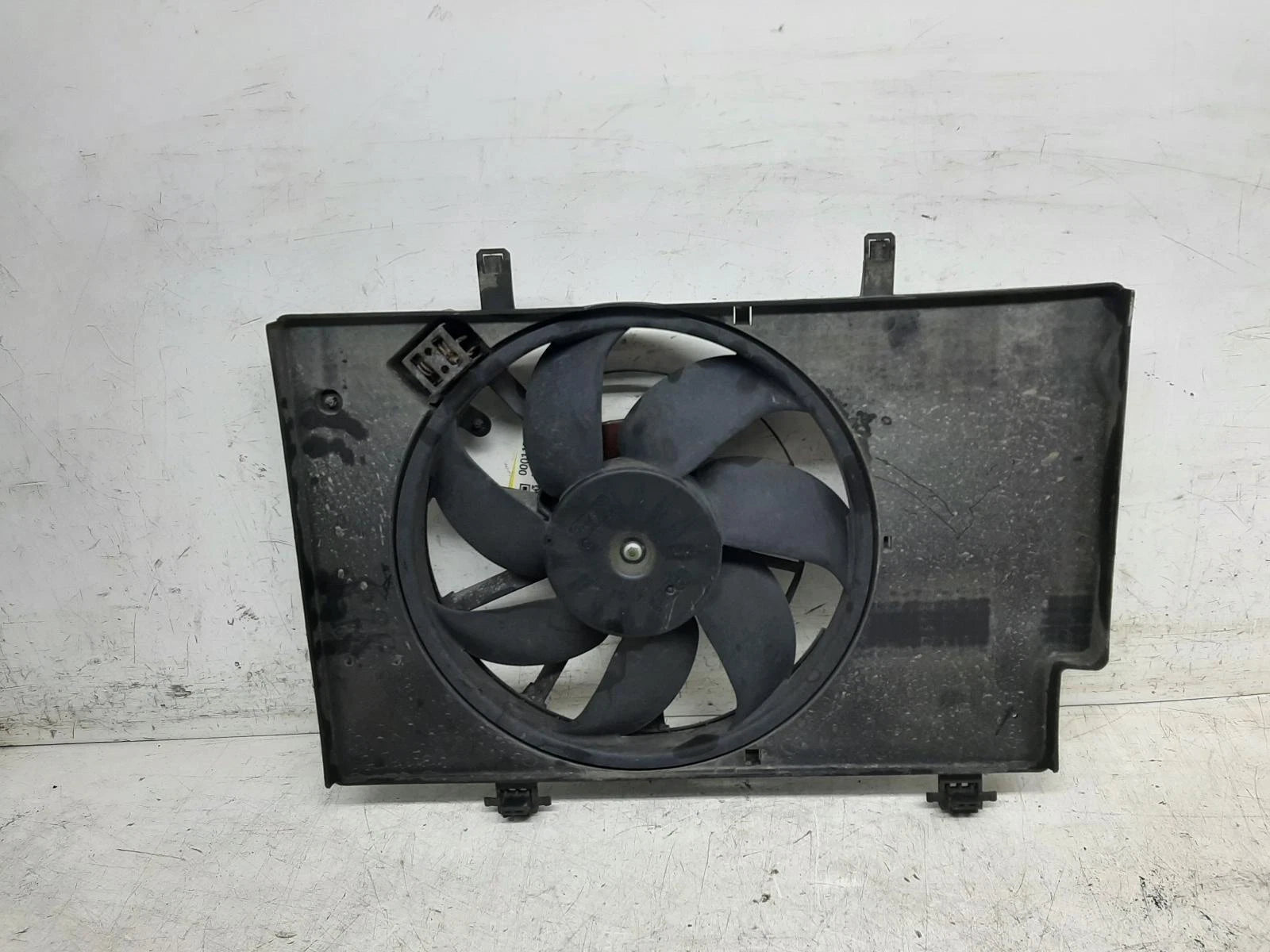 Ford Fiesta Mk7 FAN SHROUD 