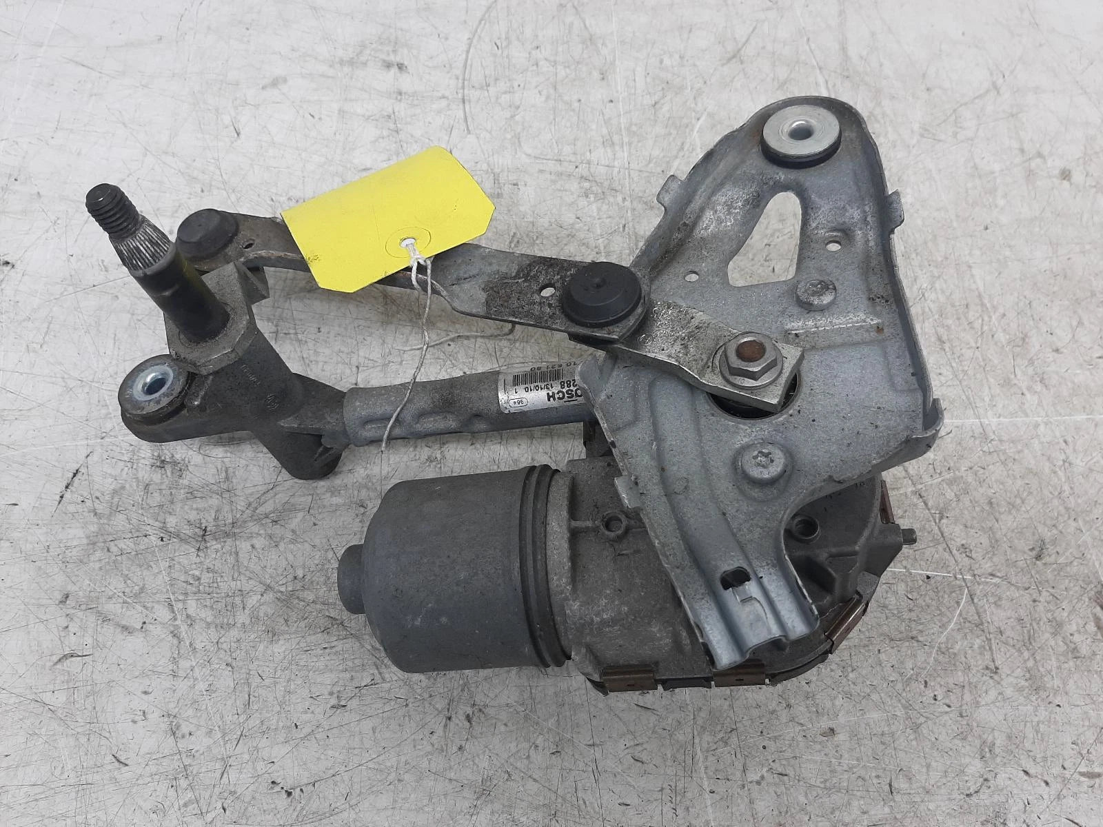 Peugeot 3008 Valeo Front Wiper Motor With Linkage 