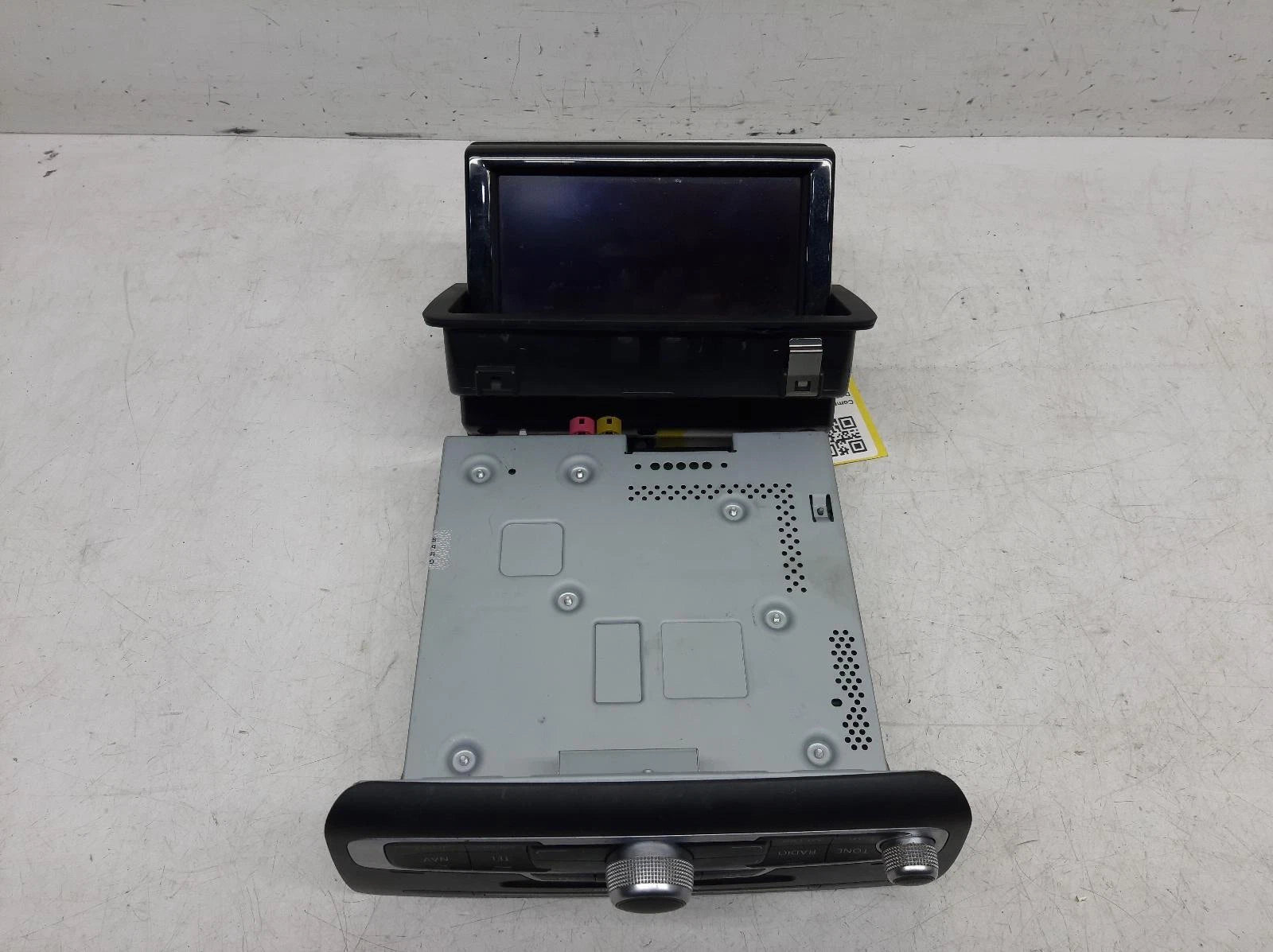 Audi A1 Oem Radio/Cd/Stereo Head Unit No Code Available 