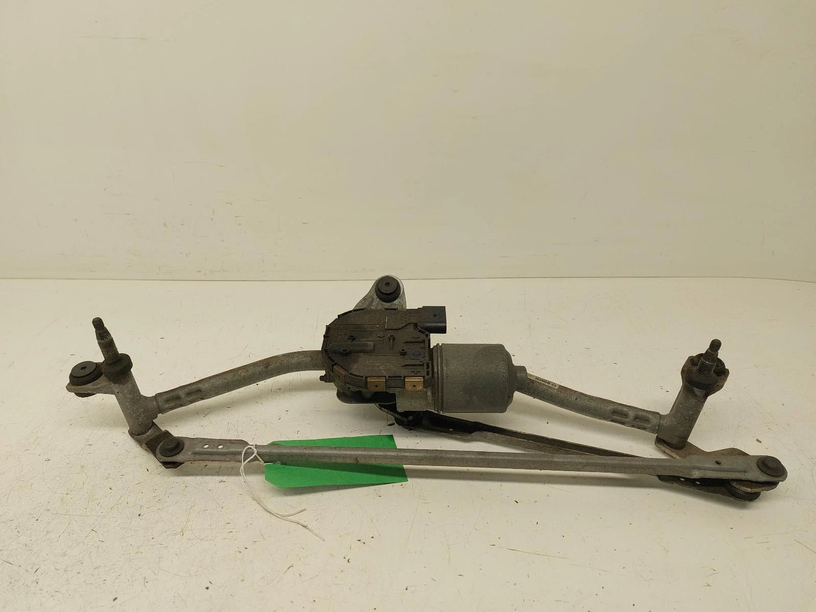 Volkswagen Arteon Mk1 Bosch Front Wiper Motor With Linkage/Rack 