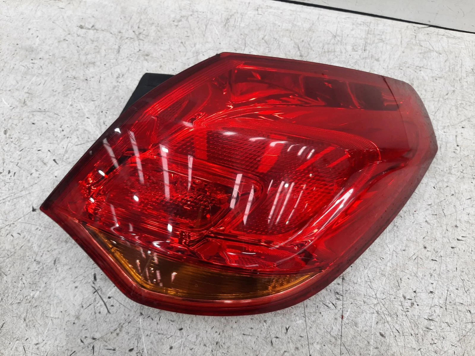 Opel Astra Mk6 Outer O/S Drivers Right Rear Taillight Tail Light 