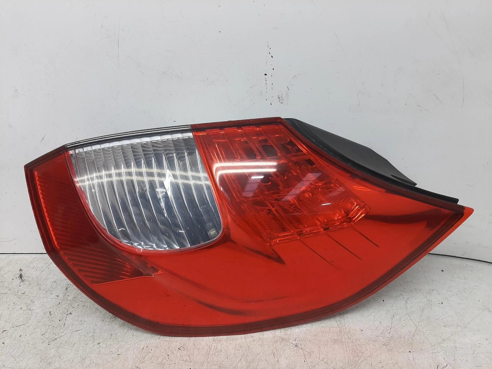 Renault Scenic Drivers Right Rear Taillight Tail Light 