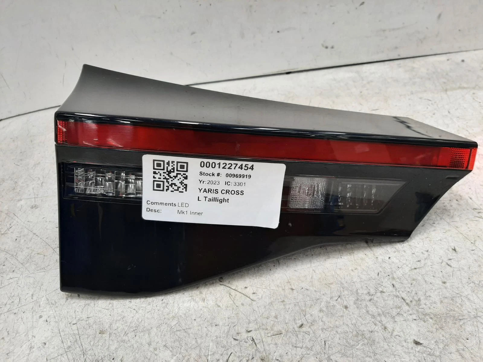 Toyota Yaris Cross Mk1 N/S Passengers Left Rear LED Taillight 