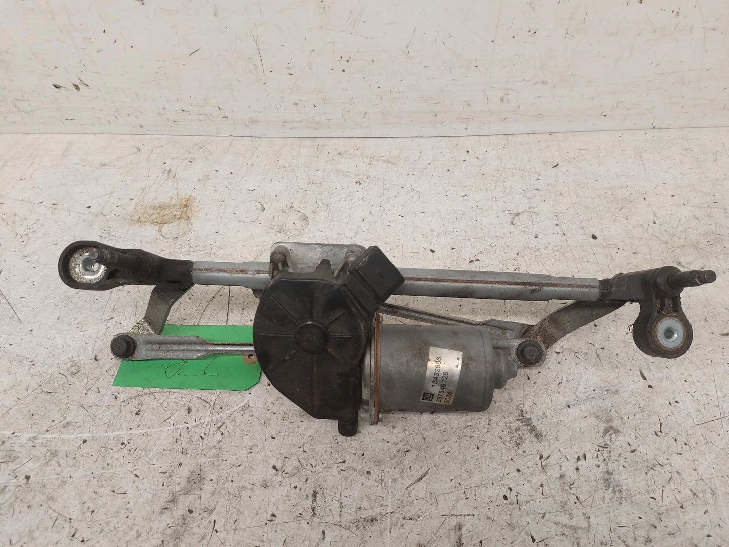 Opel Corsa Front Wiper Motor With Linkage 