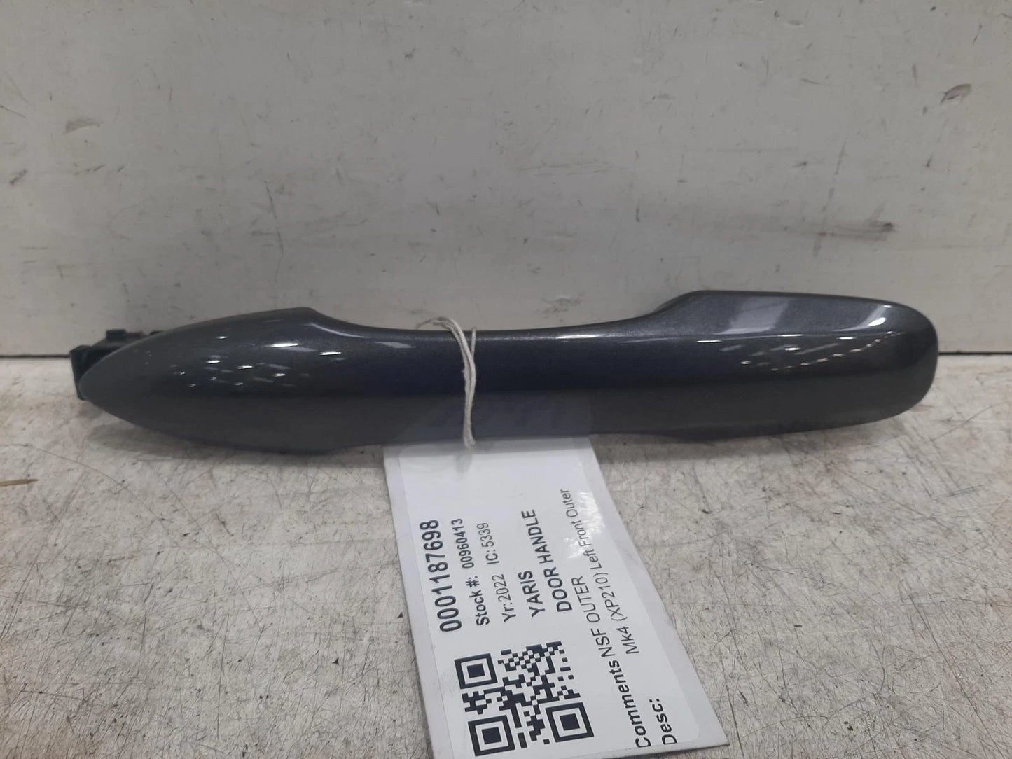 Toyota Yaris Mk4 (XP210) Exterior DOOR HANDLE 