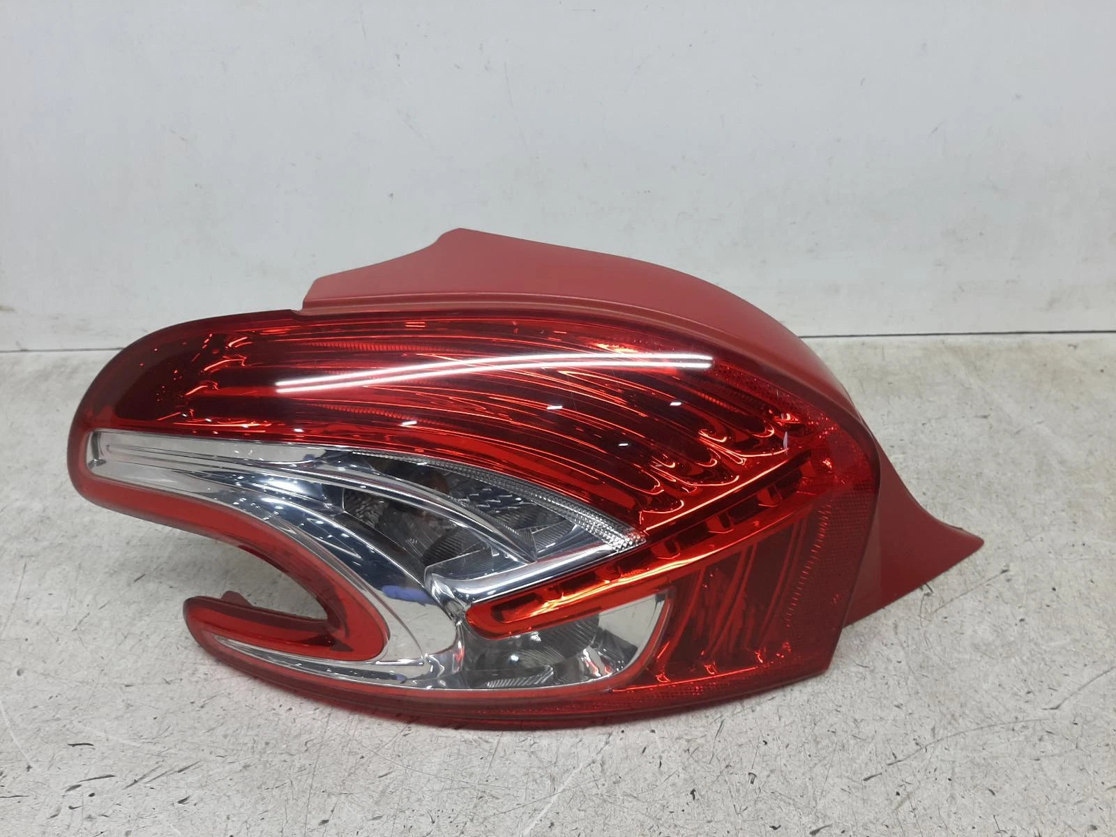 Peugeot 208 Mk1 N/S Passengers Left Rear Taillight Tail Light 