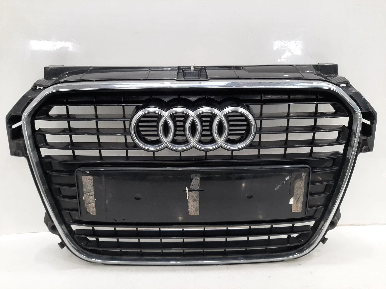Audi A1 Mk1 (8X) Front Centre Grille Grill 