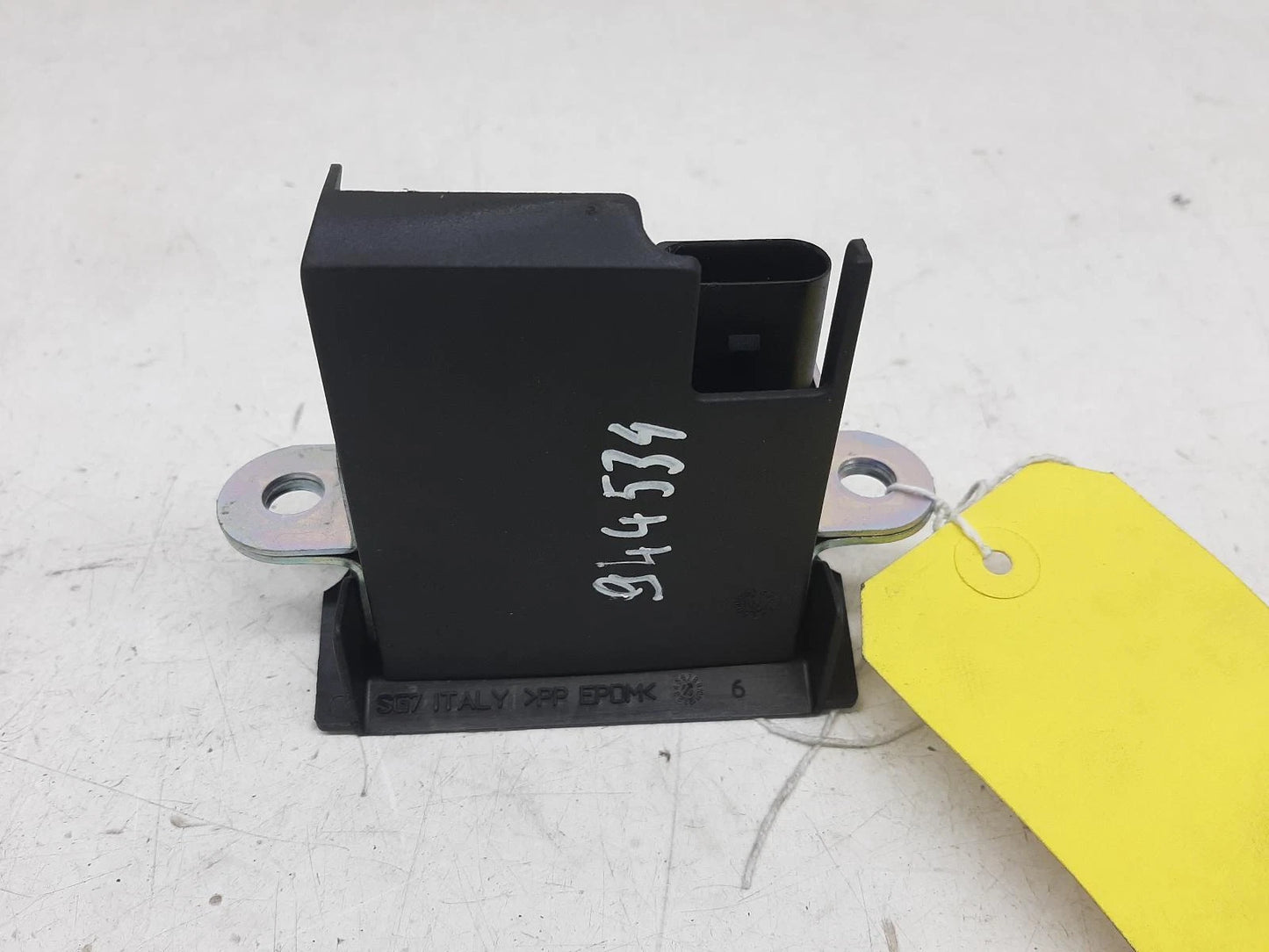 Volkswagen Golf Mk7 (5G) Tailgate Lock Assembly 