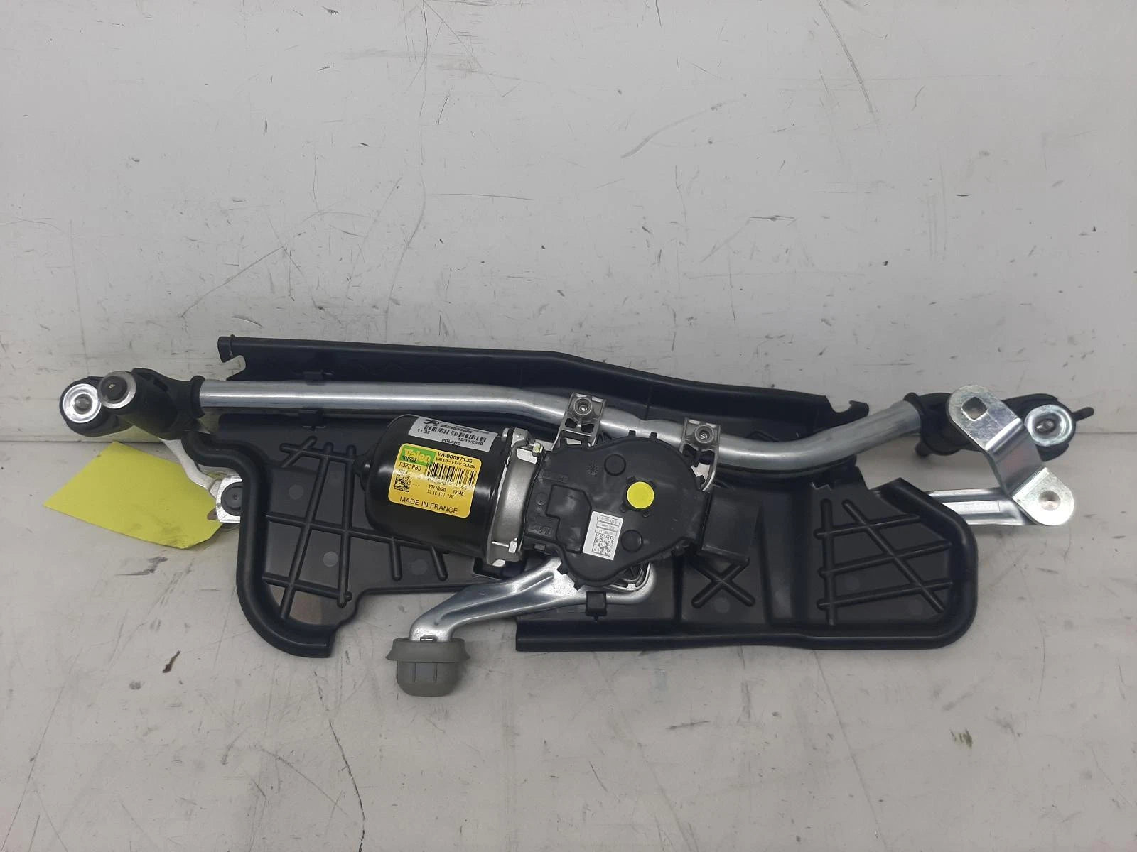 Peugeot 208 Valeo Front Wiper Motor With Linkage 