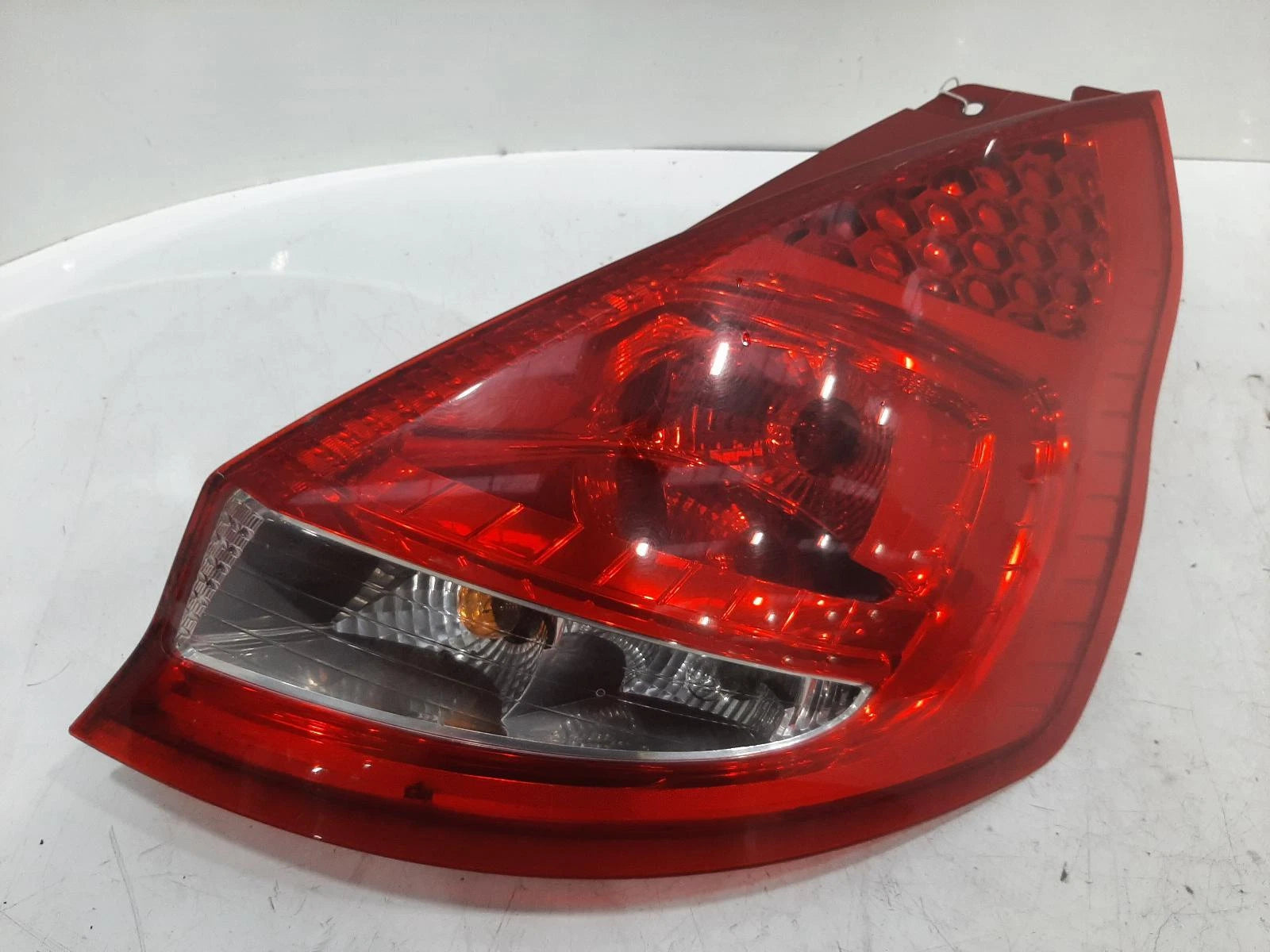 Ford Fiesta Mk7 O/S Drivers Right Rear Bulb Taillight Tail Light 
