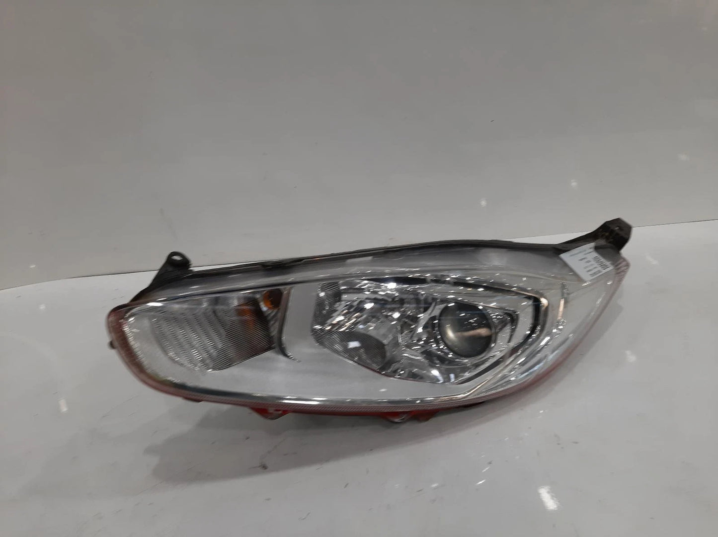 Ford Fiesta Mk7 N/S Passengers Left Front Headlight Headlamp 