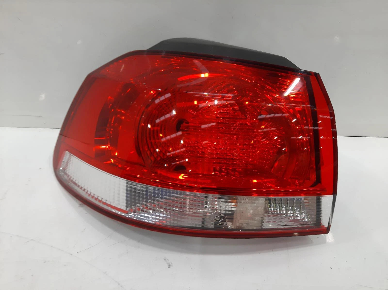 Volkswagen Golf Mk6 (5K) Outer N/S Left Rear Taillight Tail Light 