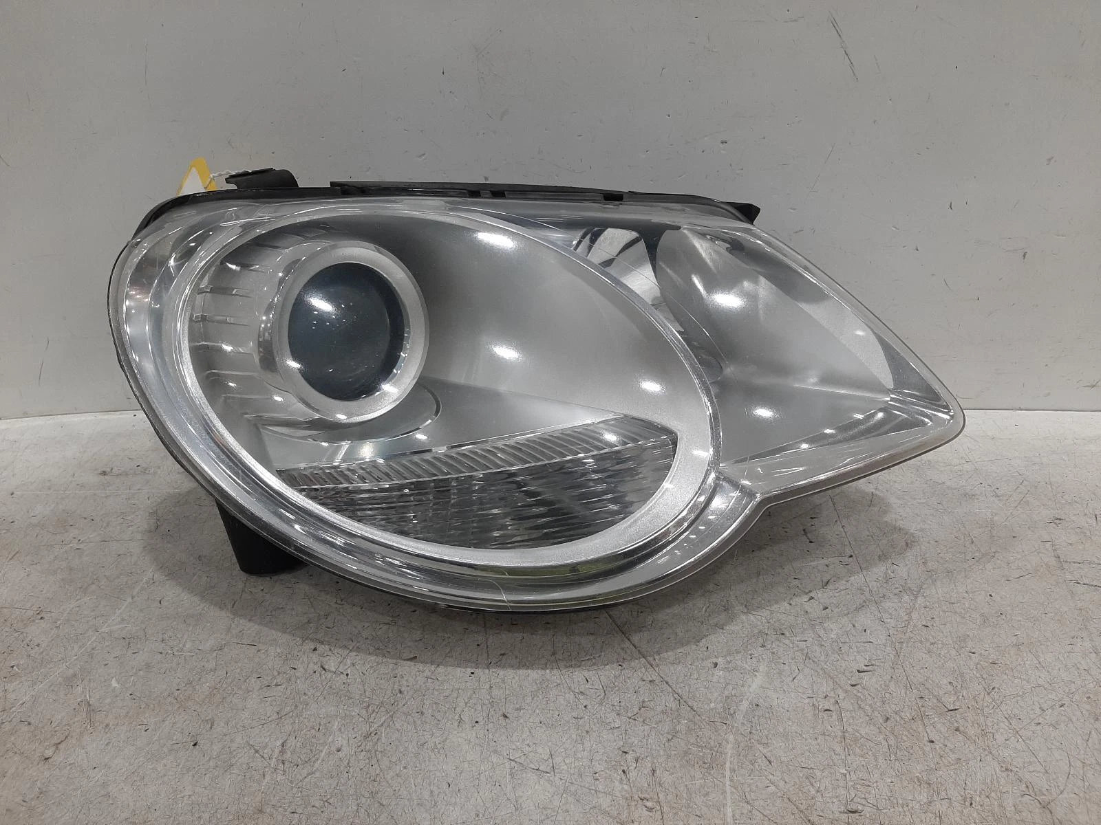 Volkswagen Eos Mk1 (1F) O/S Drivers Right Front Halogen Headlight Headlamp 