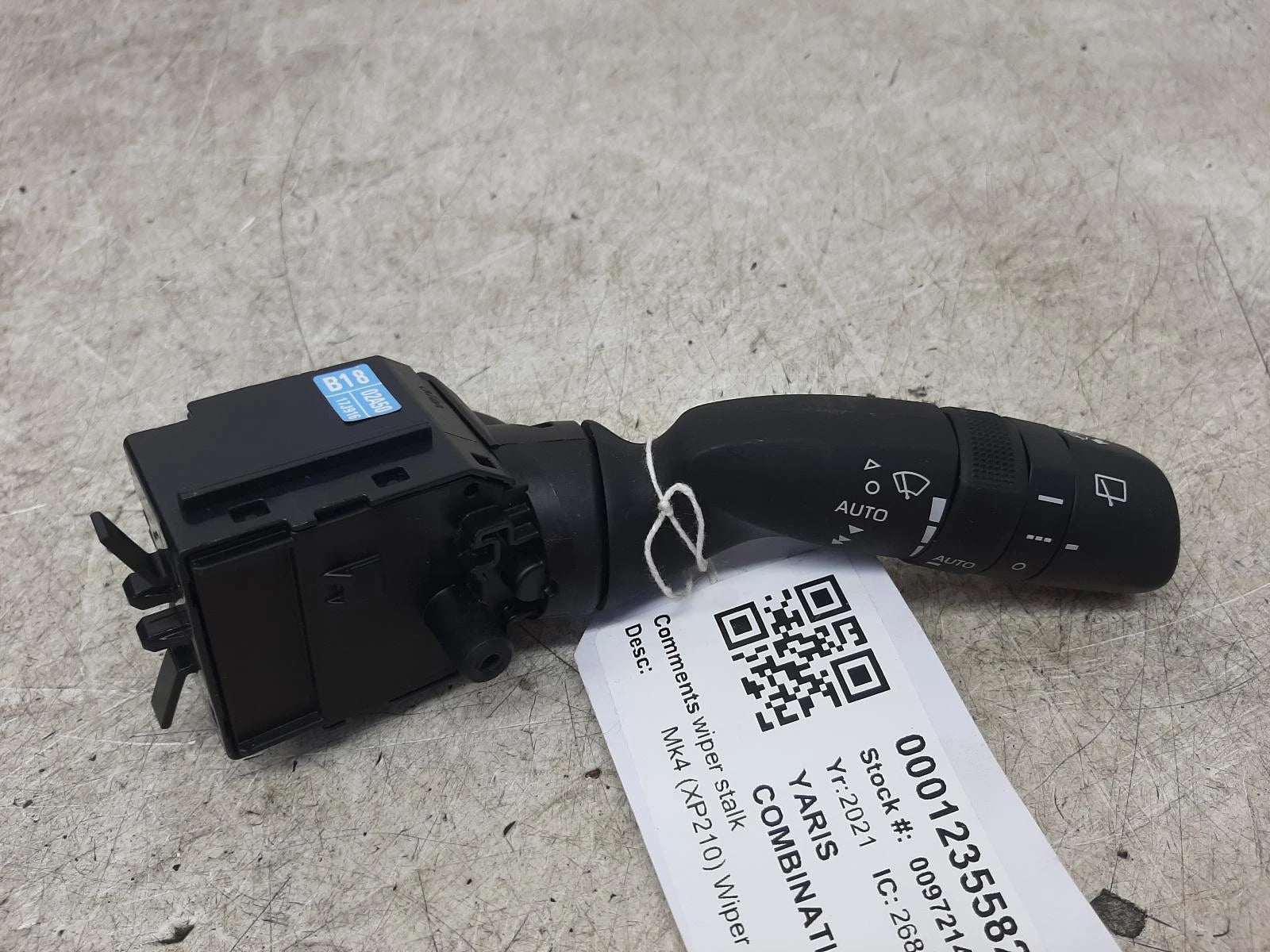 Toyota Yaris Mk4 (XP210) COMBINATION SWITCH Wiper Stalk 