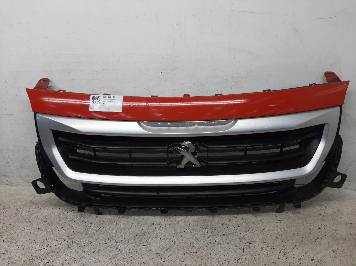 Peugeot Partner Mk2 Van Front Centre Upper Grille Grill 