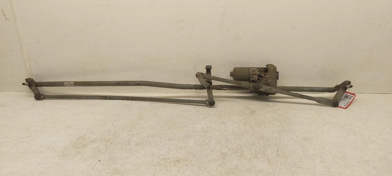 Peugeot 308 Front Wiper Motor With Linkage 