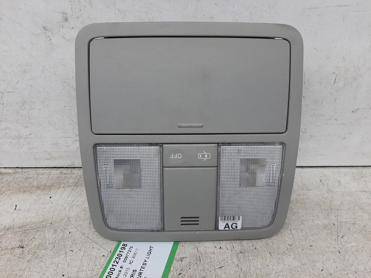 Toyota Auris Mk2 COURTESY LIGHT 