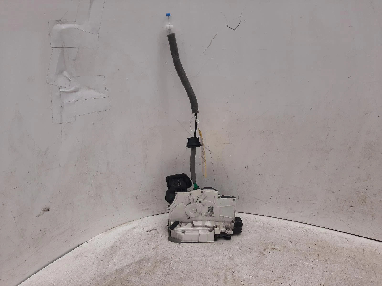 Audi A6 Mk5 (C8) Rear Right Door Lock Assembly 