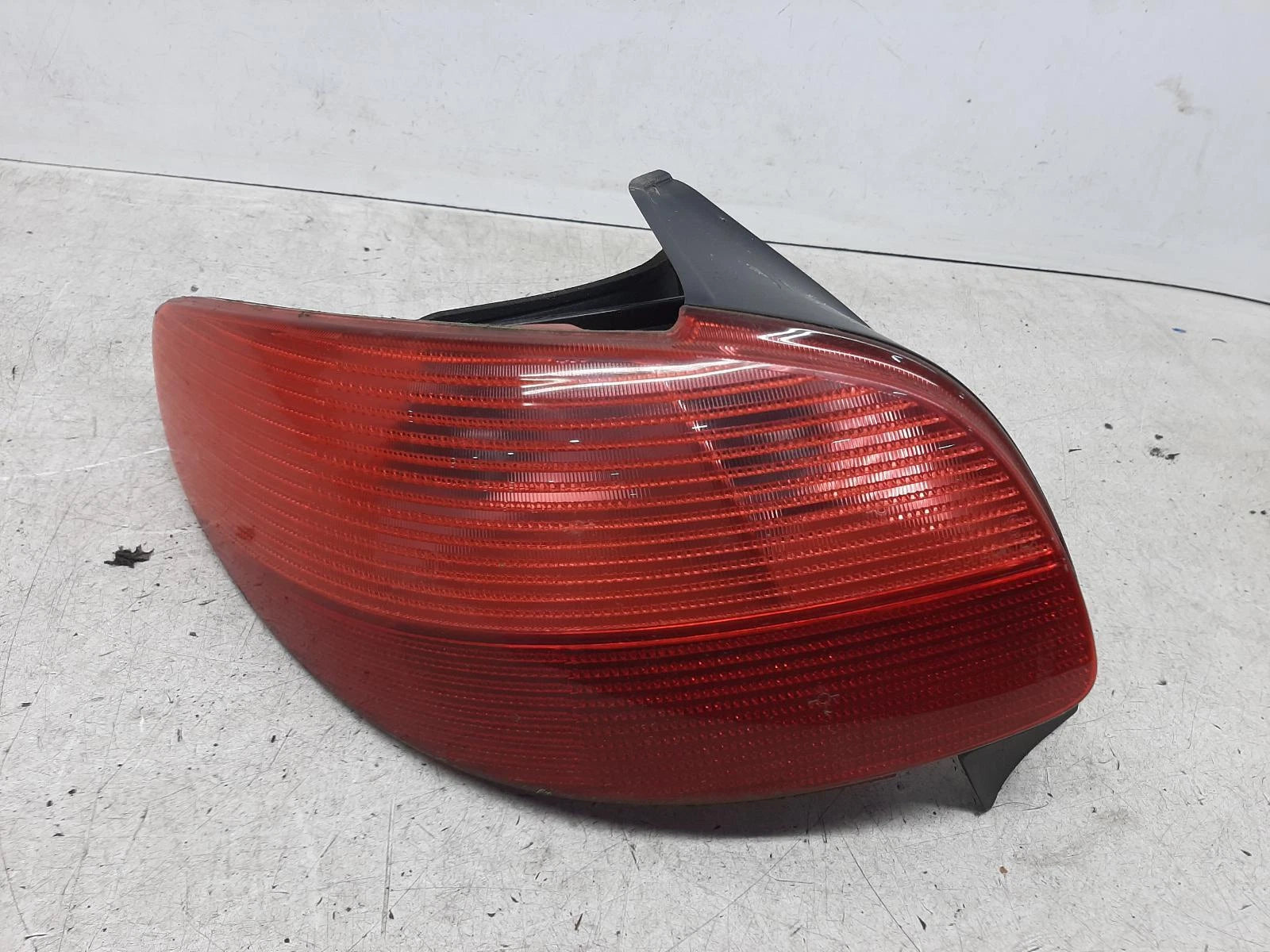 Peugeot 206 Mk1 N/S Passengers Left Rear Taillight Tail Light 