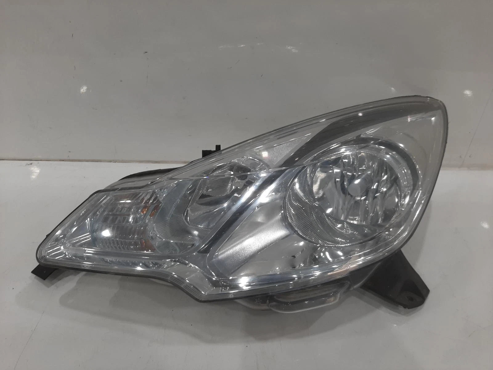 Citroen C3 Mk2 Facelift N/S Passenger Left Front Halogen Headlight Headlamp 