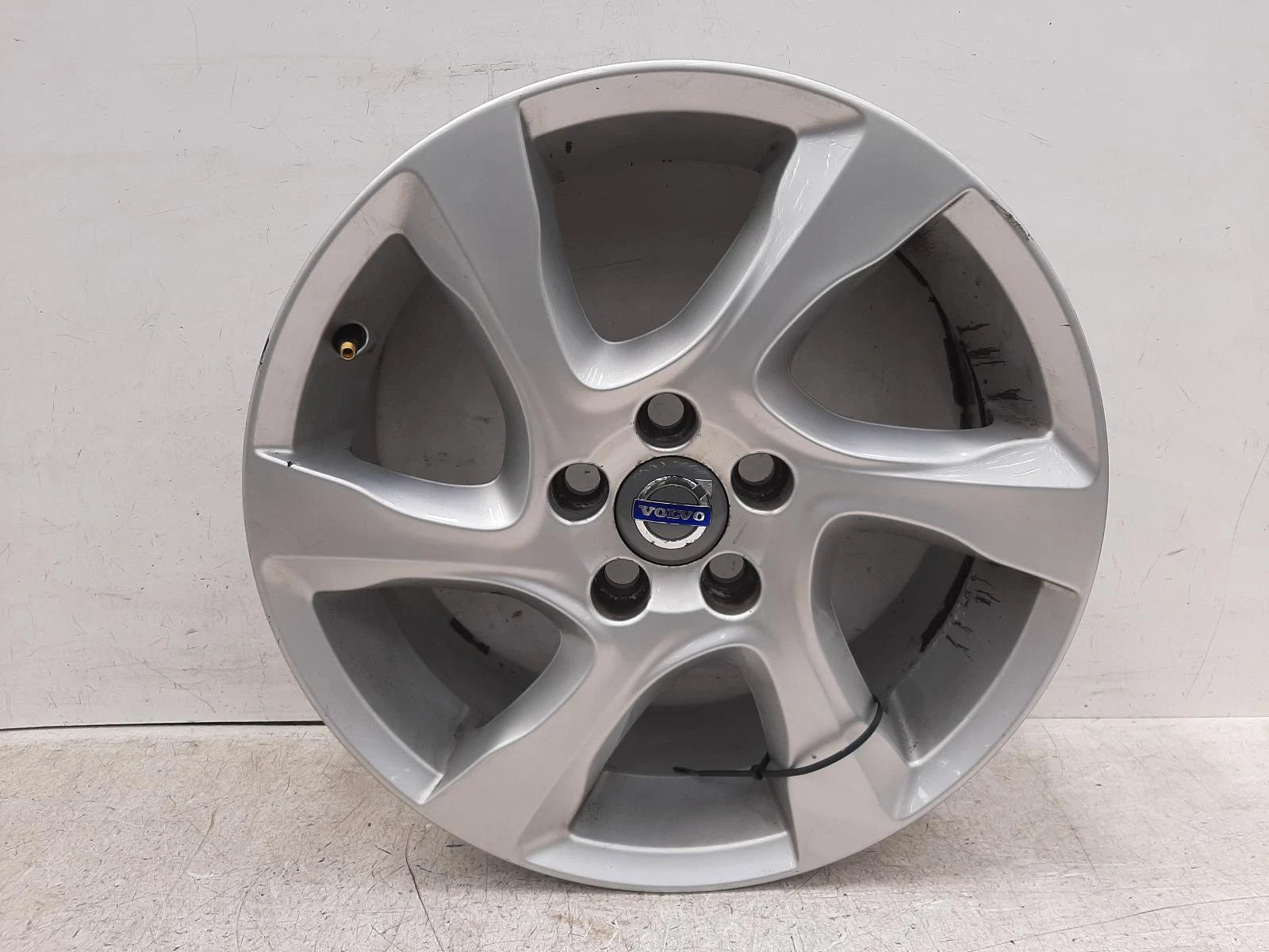Volvo V40 Mk3 Alloy Wheel 7.0JX17H2 6 Spoke 