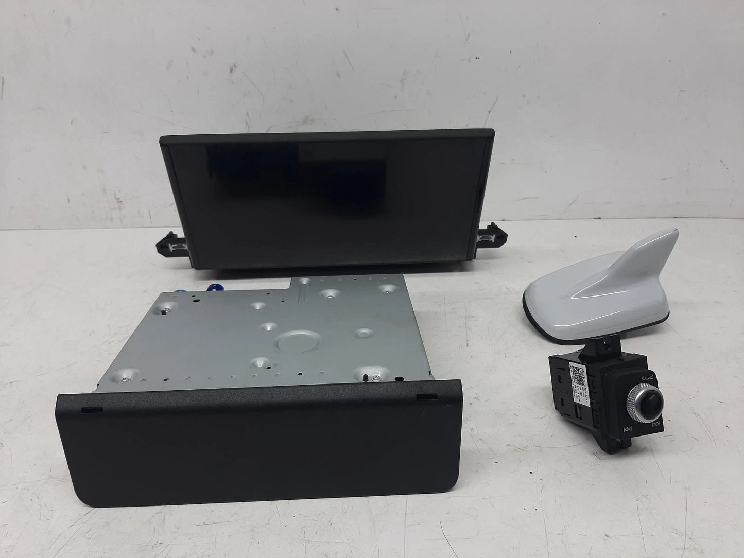 Audi Q5 Sat. Nav. Unit Satellite Navigation Head Unit 