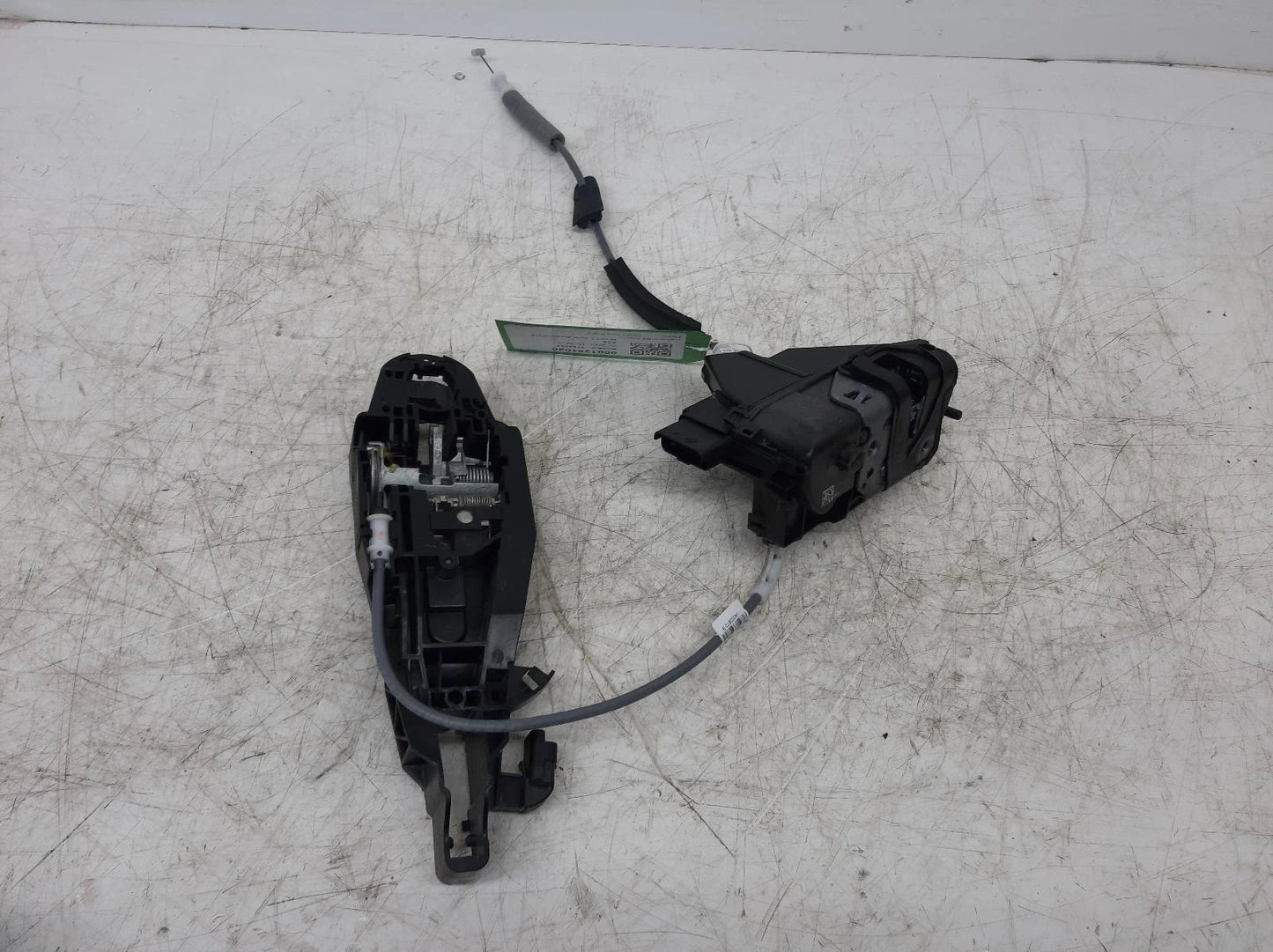 Peugeot 208 Mk2 O/S Drivers Right Front Door Lock Assembly 