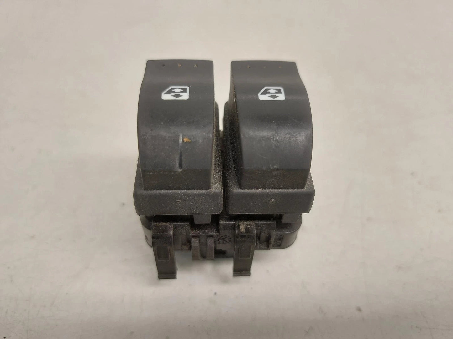 Renault Clio Right Front Drivers Master Window Switches 