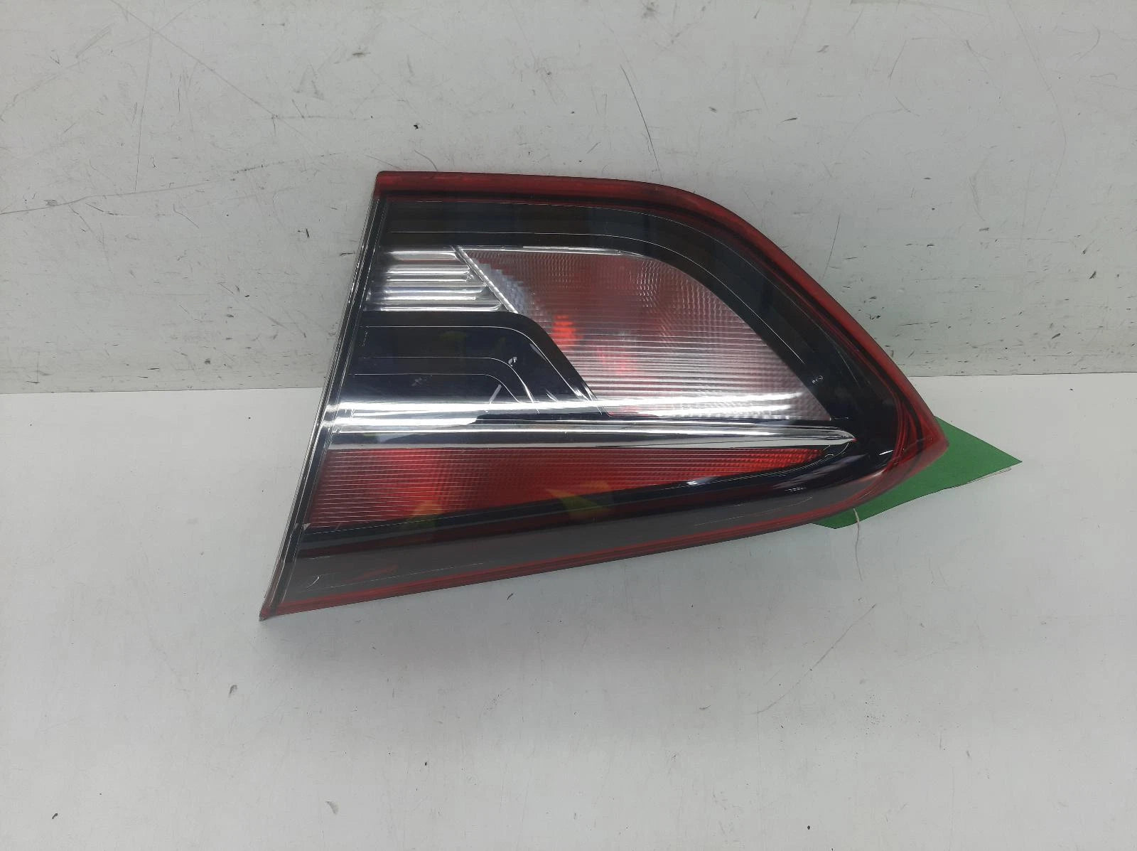 Opel Crossland X Mk1 (A) O/S Drivers Right Rear Taillight Tail Light 