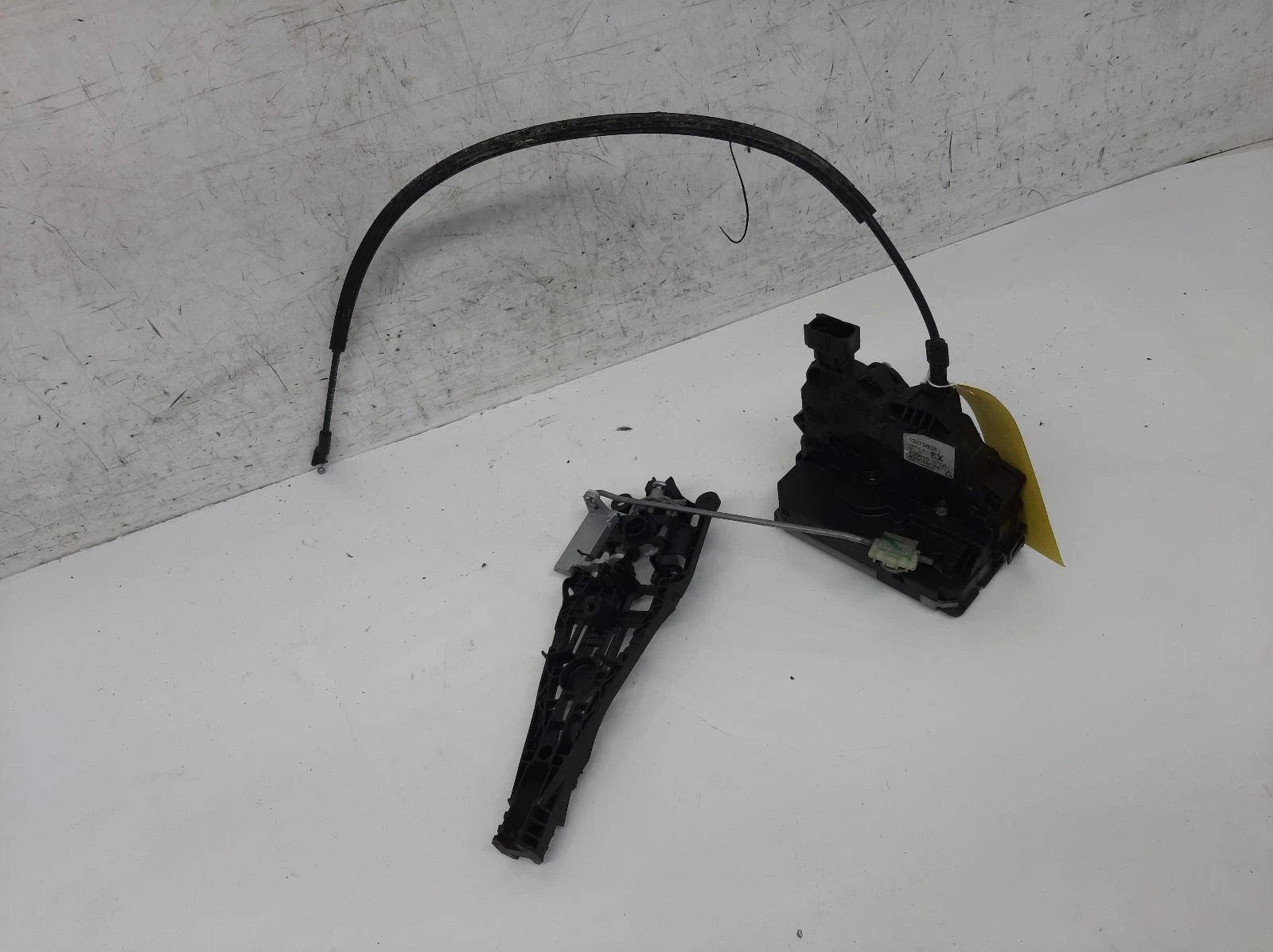 Opel Meriva Mk2 (B) Rear Left Door Lock Assembly 
