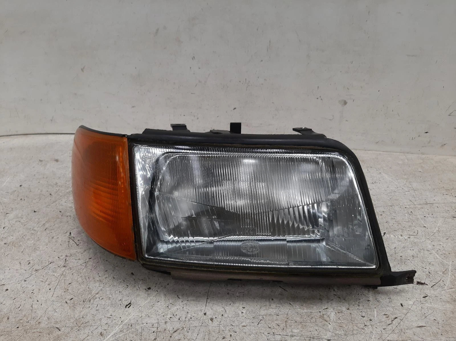 Audi 100 Mk4 O/S Drivers Right Front Headlight Headlamp 