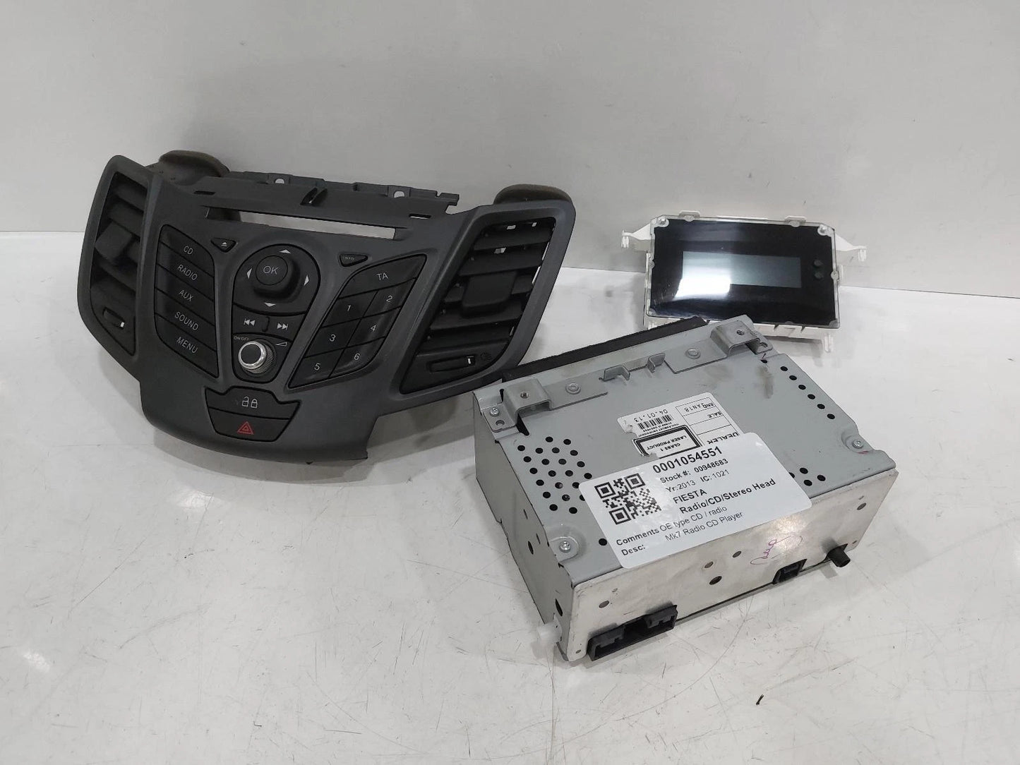 Ford Fiesta Mk7 OEM Radio/CD/Stereo Head Unit No Code Available 