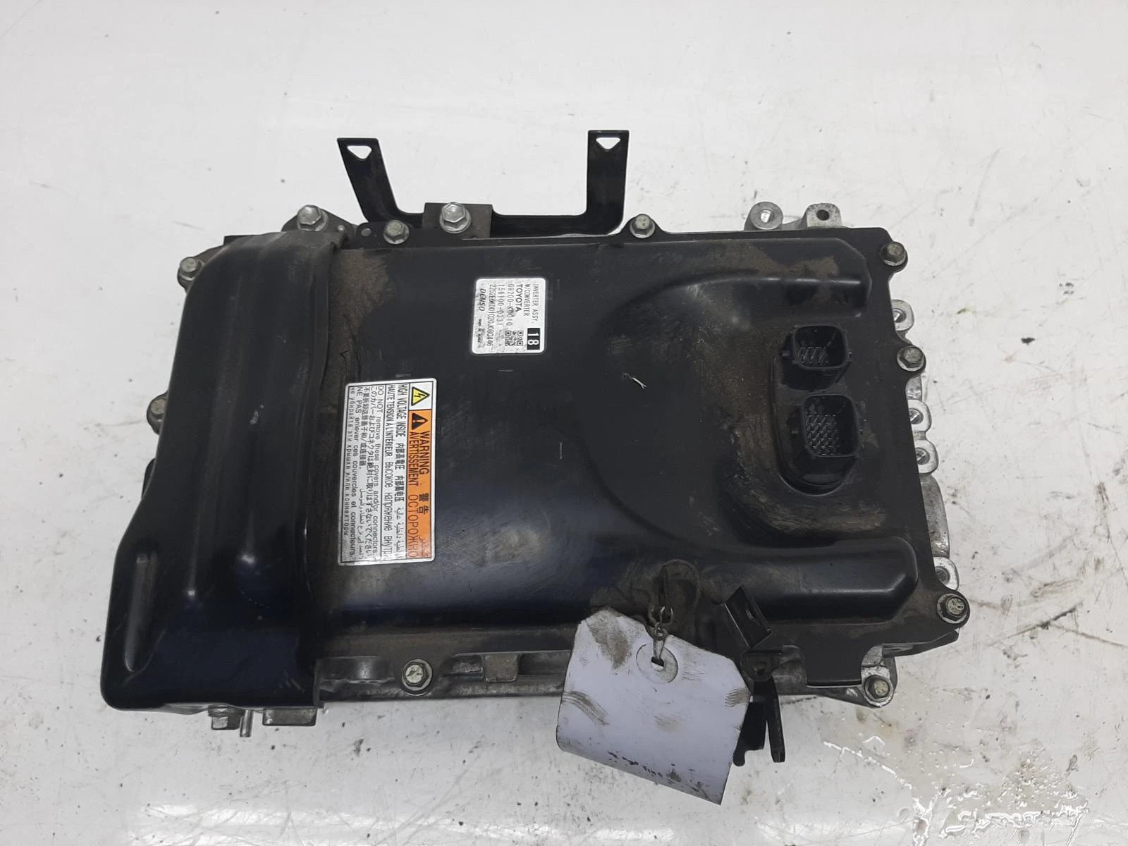 Toyota Yaris Mk4 (XP210) VOLTAGE CONVERTER 