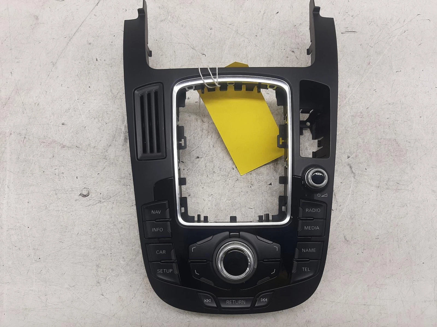 Audi A4 Radio / Sat nav controls 