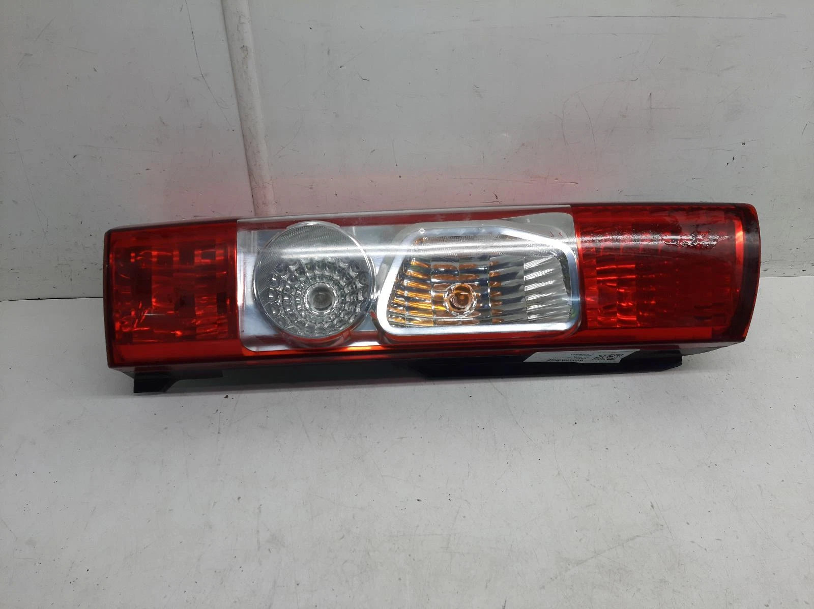 Peugeot Boxer Iii Passengers Left Rear Bulb Type Taillight Tail Light 