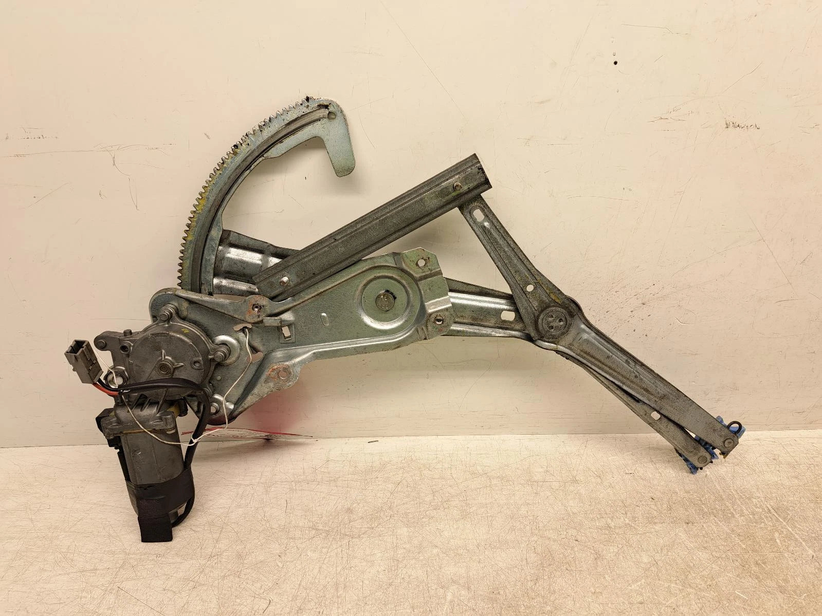Volvo 940-960 Window Regulator Front Passengers Side 