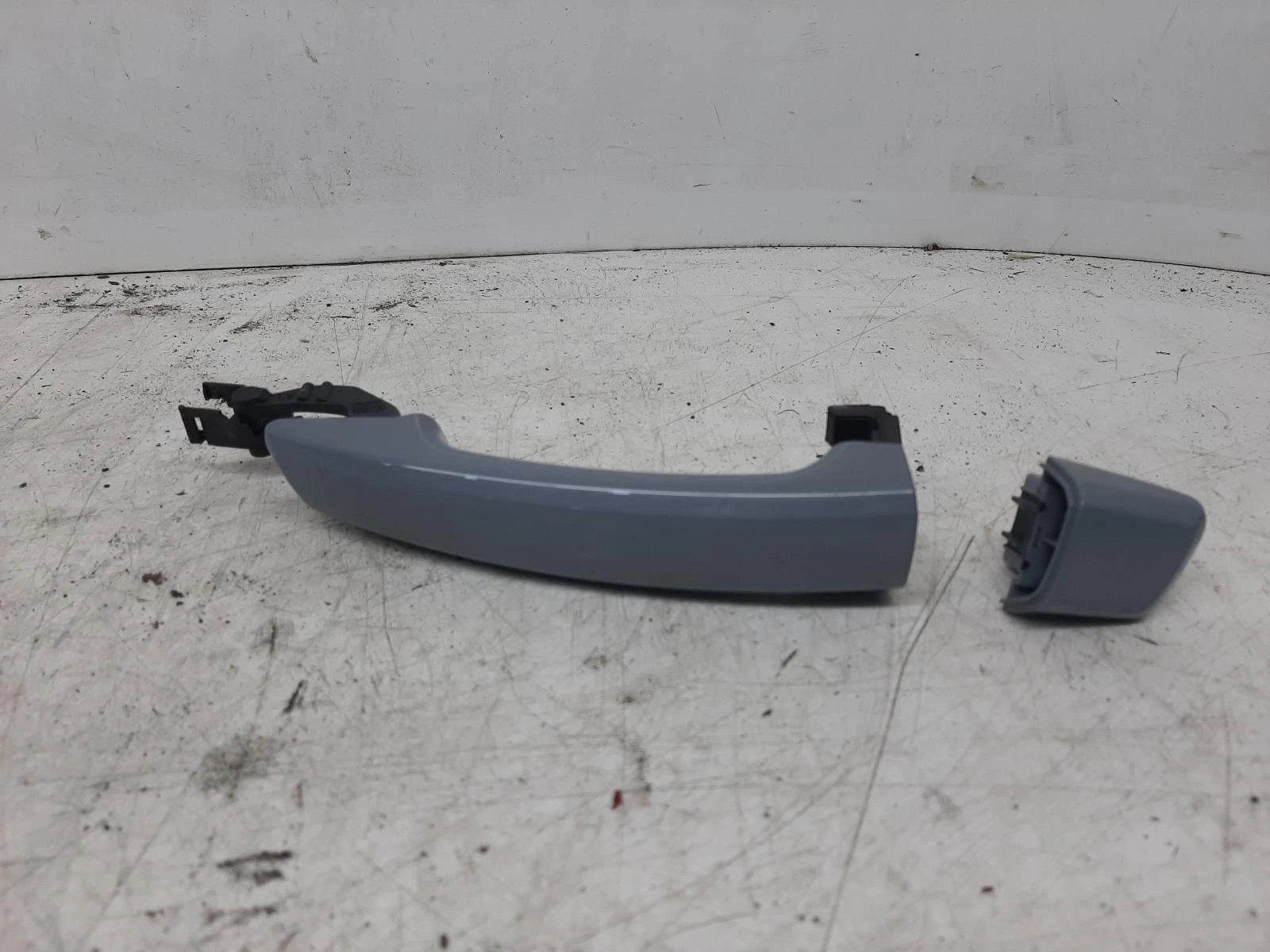 Audi A1 Mk2 (GB) Front Left Outer DOOR HANDLE 