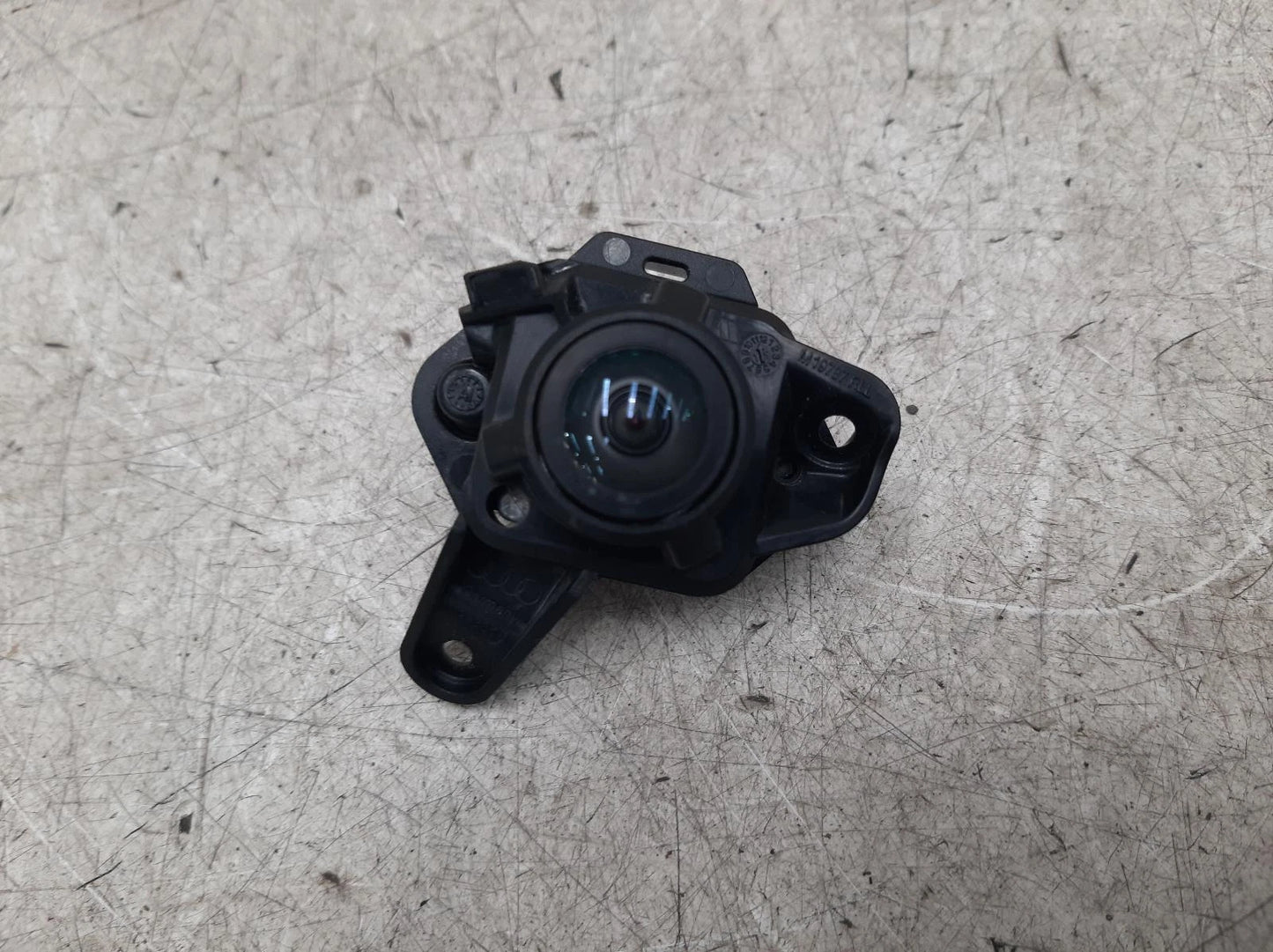 Audi A6 Mk5 (C8) Front Left Camera 