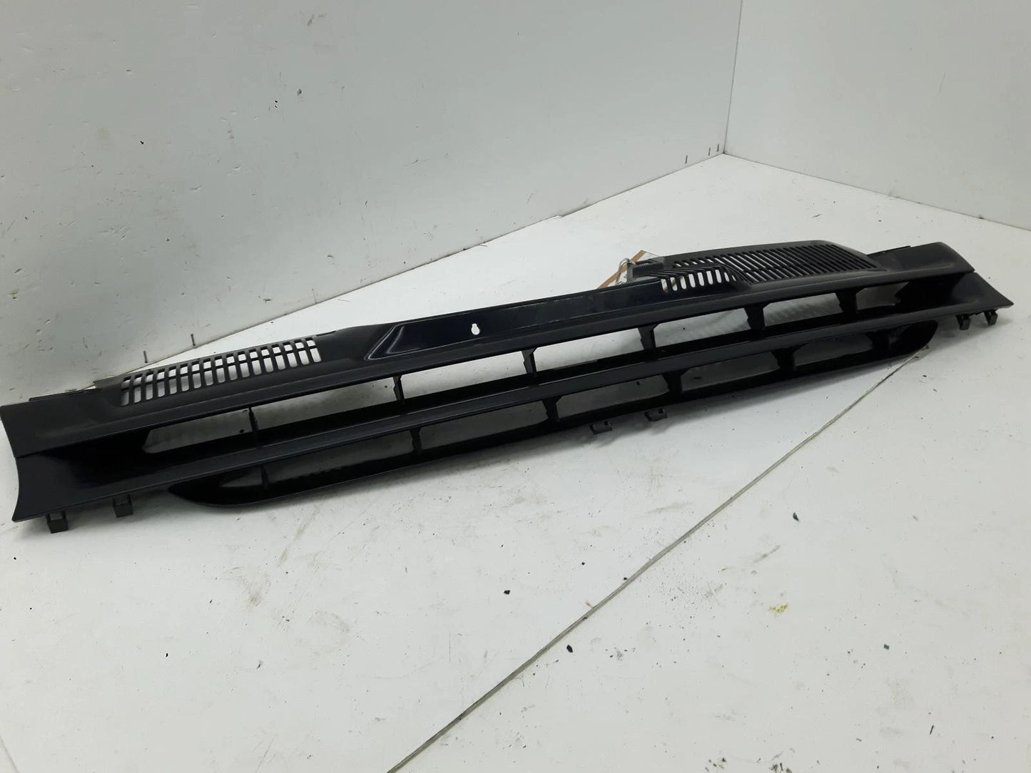 Volkswagen Golf Mk5 (1K) Front Upper Bumper Grille Grill 