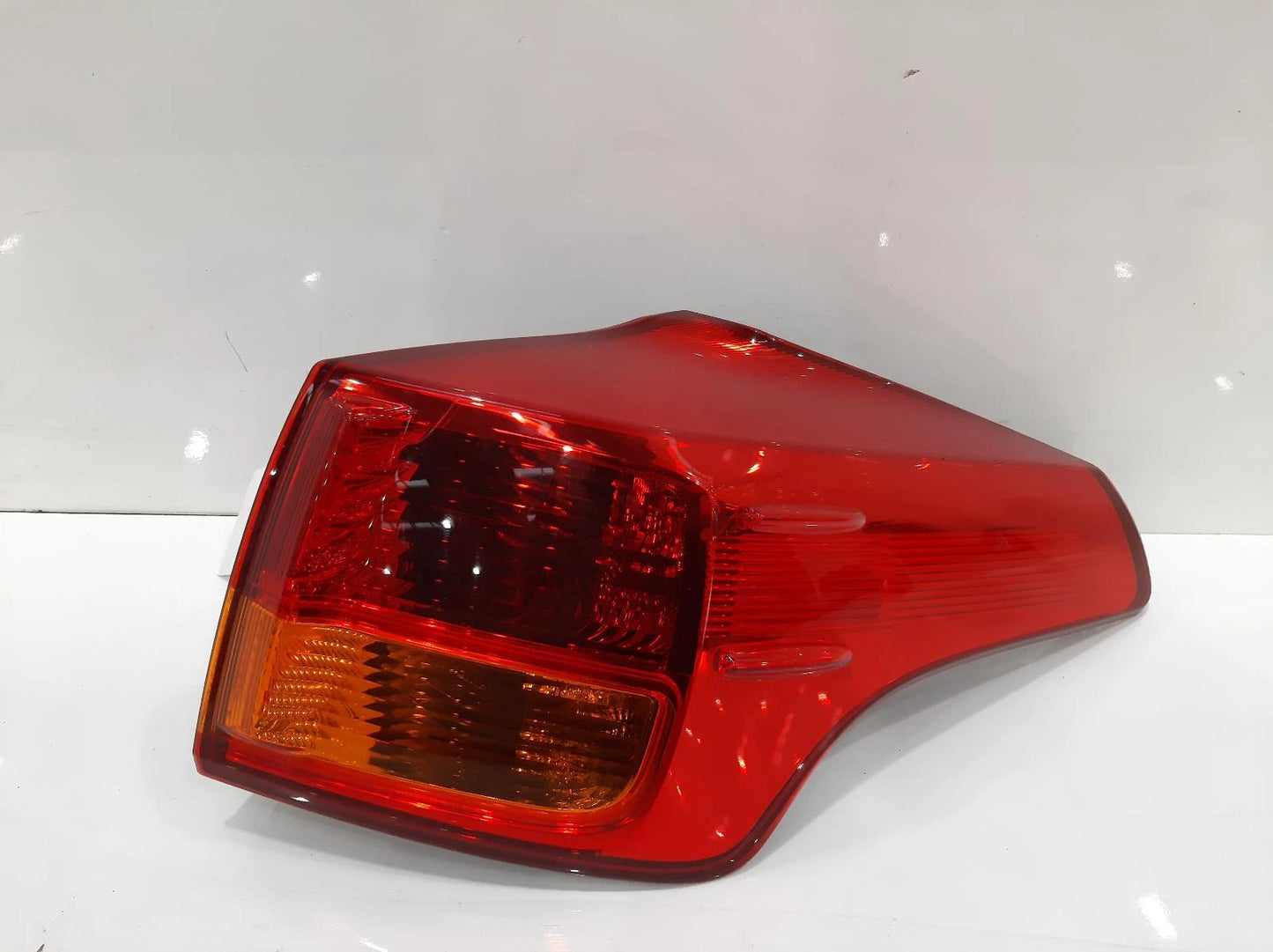 Toyota Rav Mk4 XA40 Facelift O/S Drivers Right Rear Taillight Tail Light 