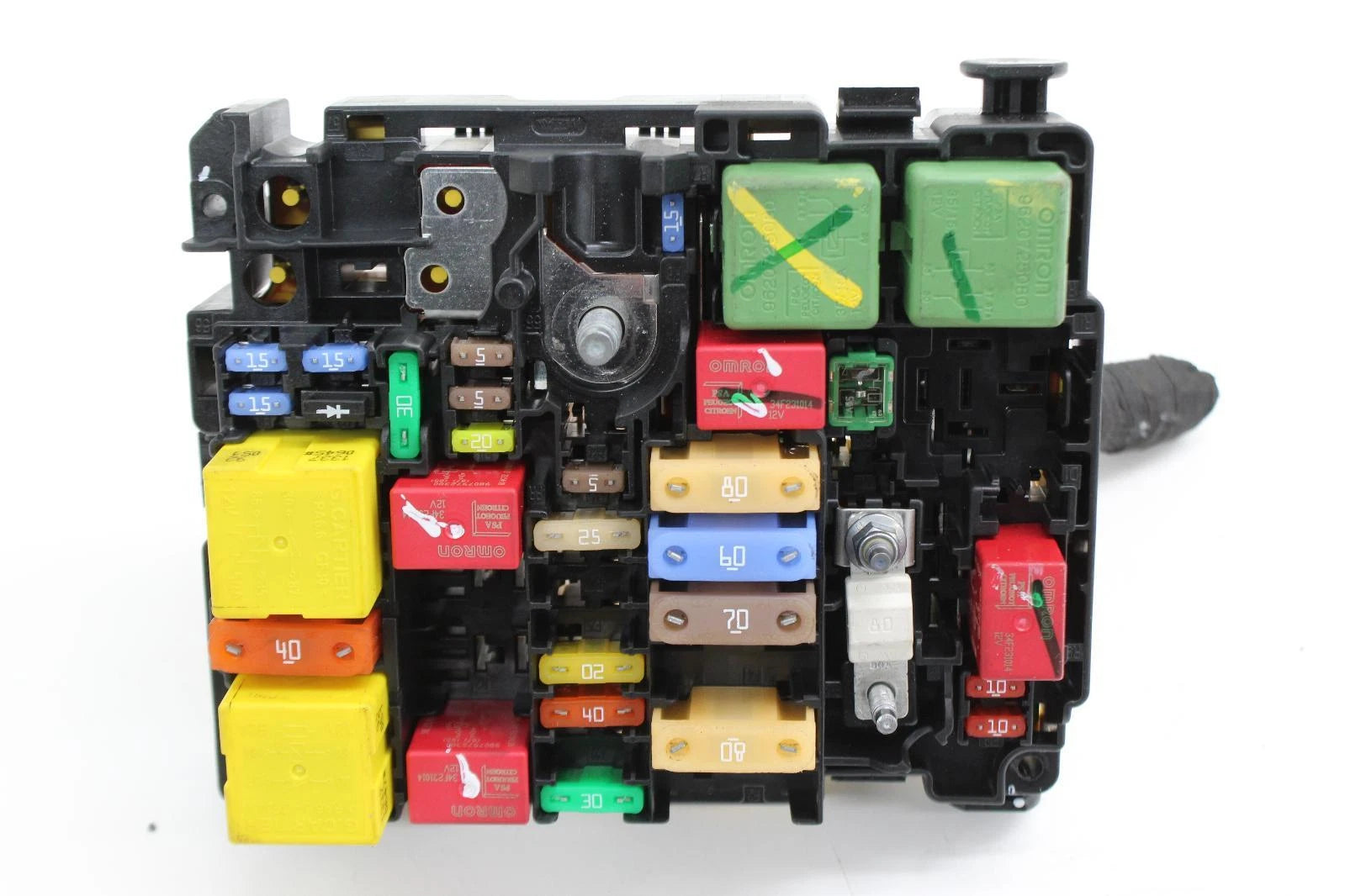 Peugeot 2008 1199Cc Petrol Fuse Box 535071 
